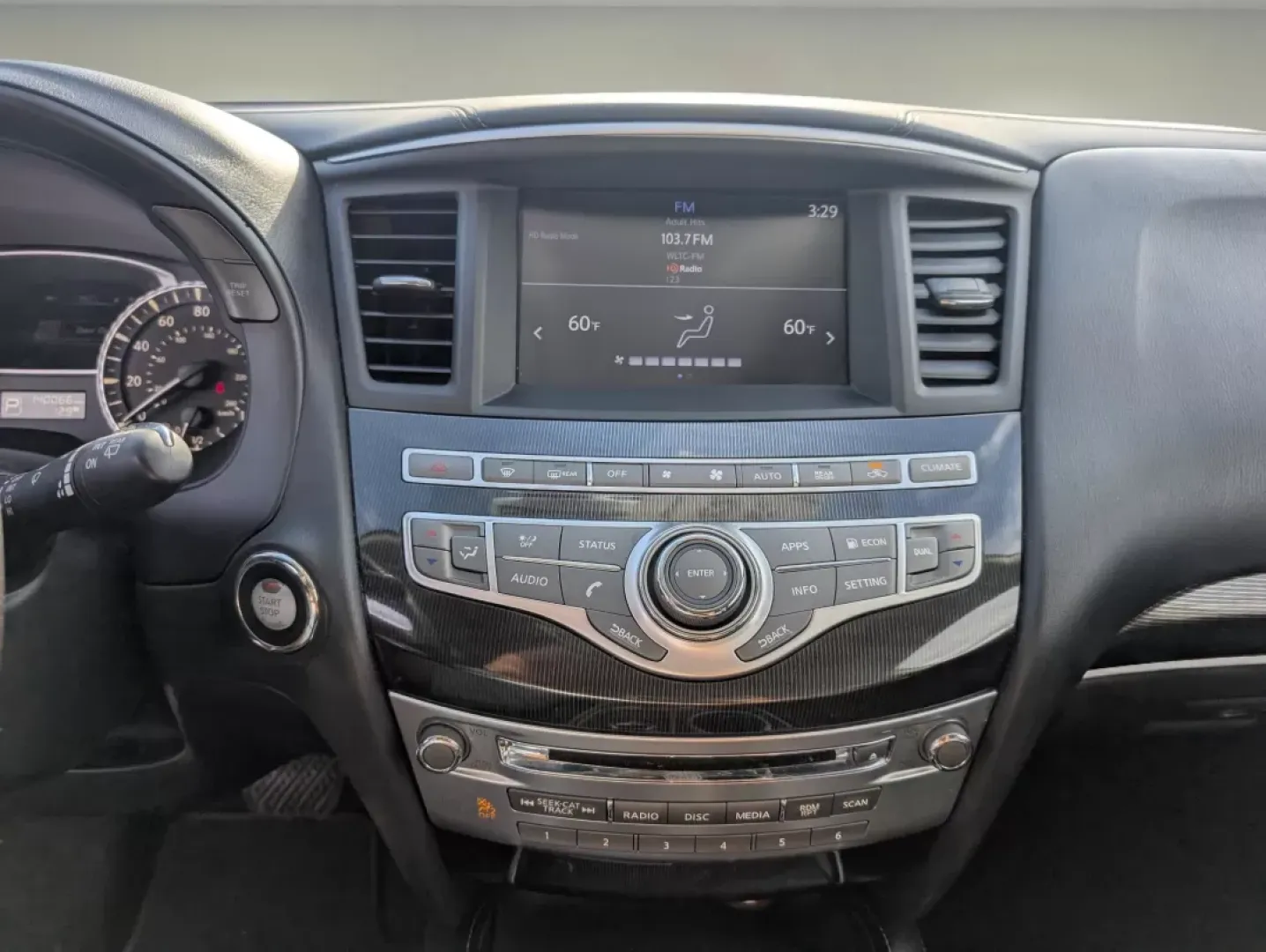 2018 /Graphite Infiniti QX60 (5N1DL0MM6JC) with an Other engine, located at 3959 U.S. 80 W, Phenix City, AL, 36870, (334) 297-4885, 32.469296, -85.135185 - **Elevate Your Family Adventures with the 2018 Infiniti QX60 at Gils Auto!**<br /> <br /> Are you in search of the perfect family SUV that masterfully combines luxury and practicality? Look no further than the 2018 Infiniti QX60, available now at Gils Auto in Phenix City, AL! This stunning vehicle i - Photo#15