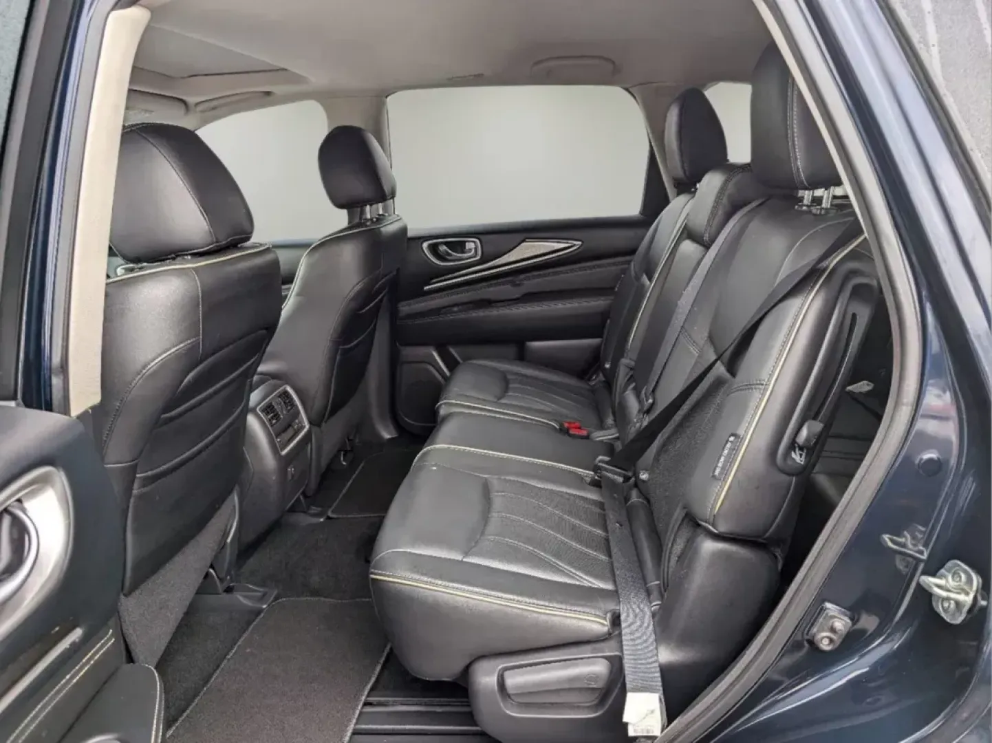 2018 /Graphite Infiniti QX60 (5N1DL0MMXJC) with an Premium Unleaded V-6 3.5 L/213 engine, 1-Speed CVT w/OD transmission, located at 521 Old Farm Lane Rd, Prattville, AL, 36066, (334) 325-1505, 32.482460, -86.416367 - 2018 Infiniti QX60 - Photo#9