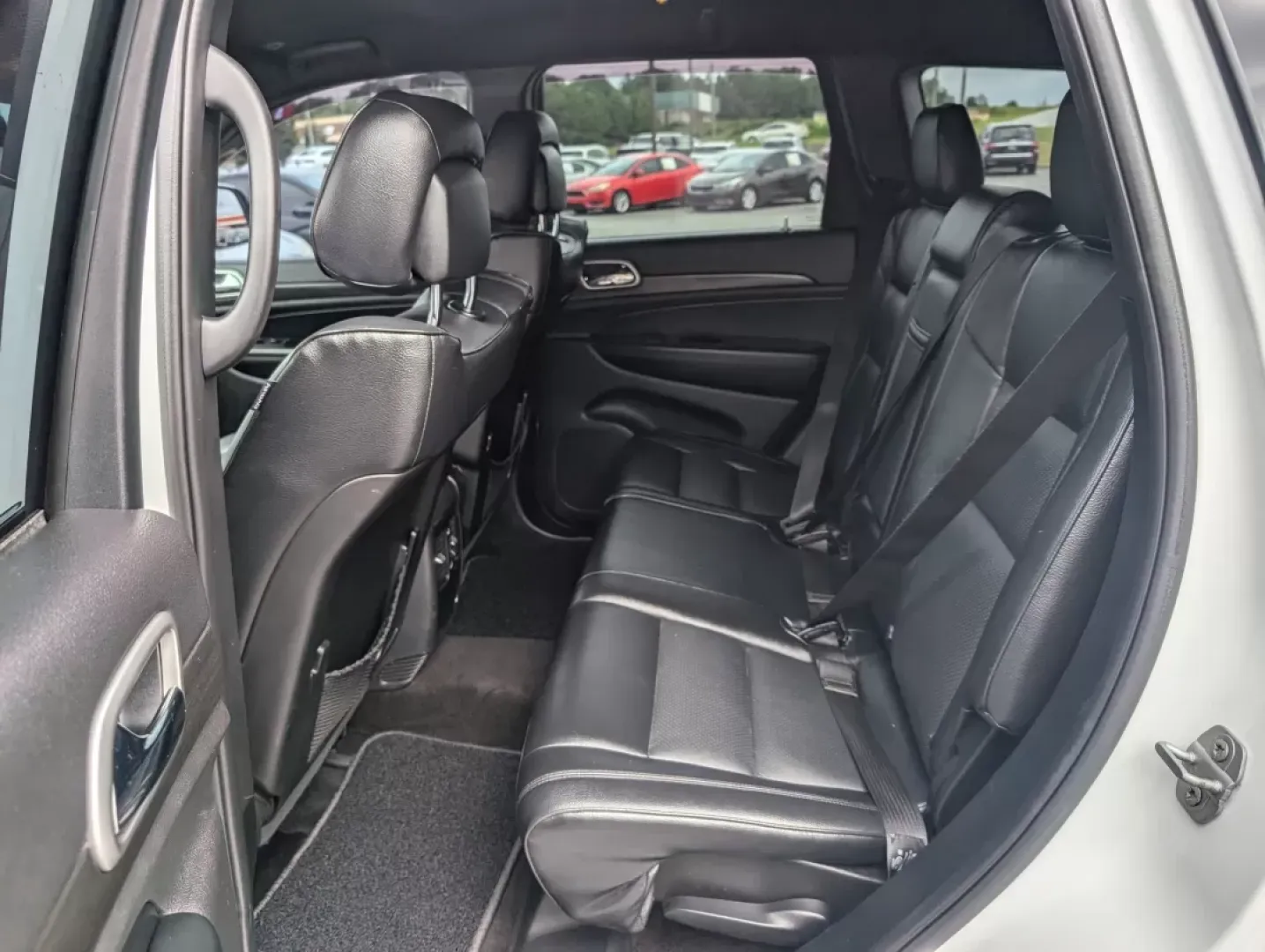 2018 /Black Jeep Grand Cherokee Laredo (1C4RJFAG9JC) with an Other engine, located at 3959 U.S. 80 W, Phenix City, AL, 36870, (334) 297-4885, 32.469296, -85.135185 - **Elevate Your Adventures with the 2018 Jeep Grand Cherokee Laredo Perfect for Weekend Warriors and Family Getaways!**<br /> <br /> If you're searching for the ultimate vehicle that blends adventure with everyday practicality, look no further than the 2018 Jeep Grand Cherokee Laredo, available now - Photo#8