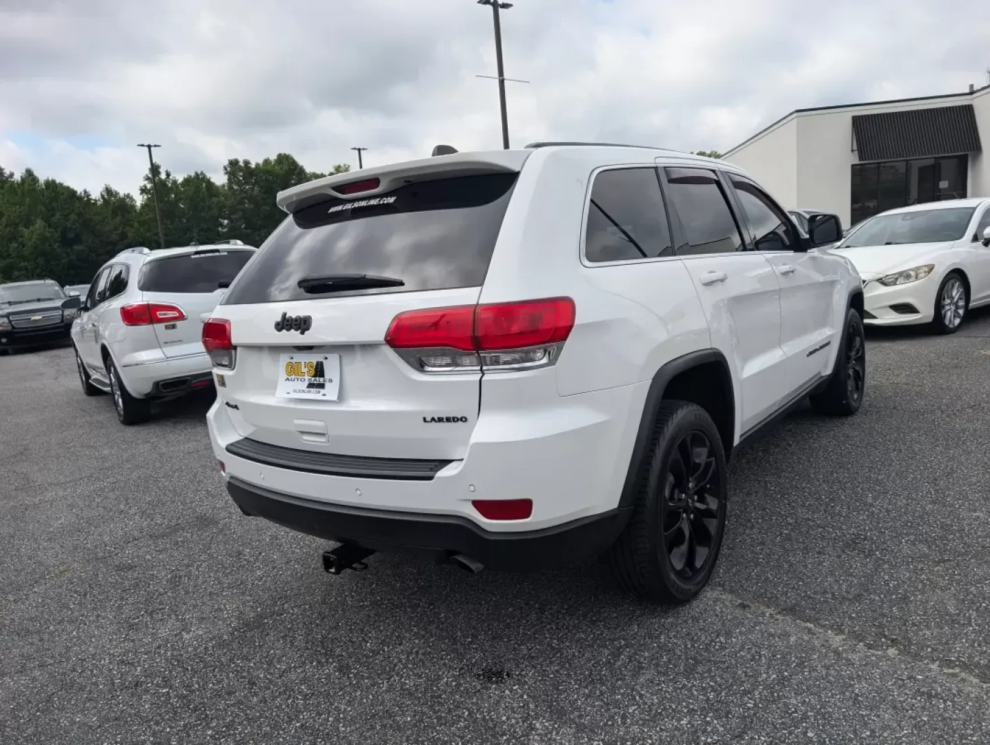 2018 /Black Jeep Grand Cherokee Laredo (1C4RJFAG9JC) with an Other engine, located at 3959 U.S. 80 W, Phenix City, AL, 36870, (334) 297-4885, 32.469296, -85.135185 - **Elevate Your Adventures with the 2018 Jeep Grand Cherokee Laredo Perfect for Weekend Warriors and Family Getaways!**<br /> <br /> If you're searching for the ultimate vehicle that blends adventure with everyday practicality, look no further than the 2018 Jeep Grand Cherokee Laredo, available now - Photo#14