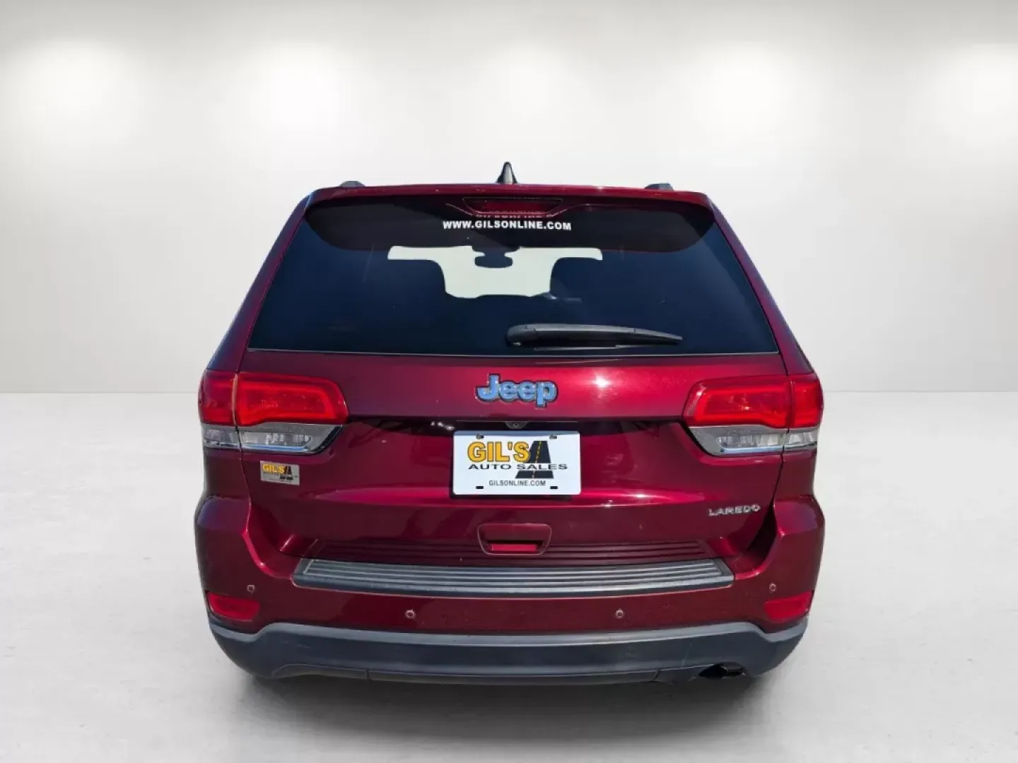 2018 /Black Jeep Grand Cherokee Laredo E (1C4RJEAG6JC) with an Other engine, located at 3959 U.S. 80 W, Phenix City, AL, 36870, (334) 297-4885, 32.469296, -85.135185 - Experience the thrill of adventure and the comfort of a family-friendly ride with the 2018 Jeep Grand Cherokee Laredo E, now available at Gils Auto in Phenix City, AL. This sleek Velvet Red Pearlcoat SUV perfectly balances rugged utility and modern sophistication, making it an ideal choice for weeke - Photo#5