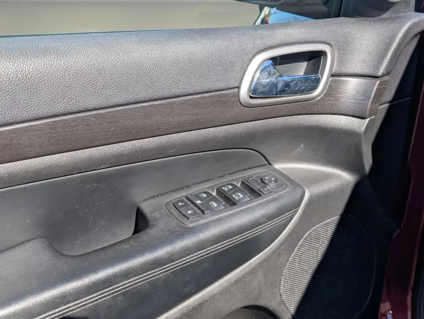 2018 /Black Jeep Grand Cherokee Laredo E (1C4RJEAG6JC) with an Other engine, located at 3959 U.S. 80 W, Phenix City, AL, 36870, (334) 297-4885, 32.469296, -85.135185 - Experience the thrill of adventure and the comfort of a family-friendly ride with the 2018 Jeep Grand Cherokee Laredo E, now available at Gils Auto in Phenix City, AL. This sleek Velvet Red Pearlcoat SUV perfectly balances rugged utility and modern sophistication, making it an ideal choice for weeke - Photo#14