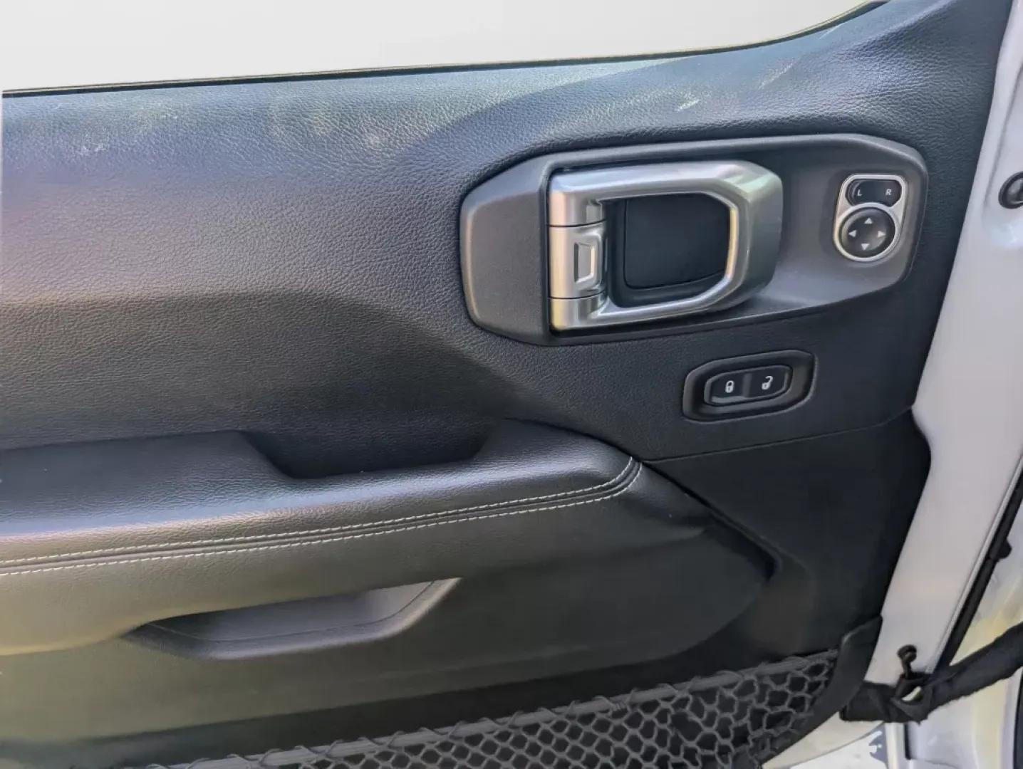 2018 /Black Jeep Wrangler Sahara (1C4HJXEG3JW) with an Other engine, located at 1430 Gateway Drive, Opelika, AL, 36801, (334) 239-0944, 32.637871, -85.409790 - Adventure awaits with this stunning 2018 Jeep Wrangler Unlimited Sahara, a perfect companion for those who love the great outdoors! Whether you're navigating weekend getaways, family road trips, or simply commuting to work in style, this convertible 4WD SUV is designed to meet all your driving needs - Photo#8