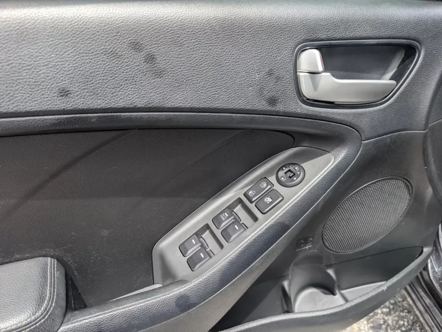 2018 /Black Kia Forte LX (3KPFL4A75JE) with an Other engine, located at 1430 Gateway Drive, Opelika, AL, 36801, (334) 239-0944, 32.637871, -85.409790 - **Discover Freedom and Comfort with the 2018 Kia Forte at Gils Auto Phenix City #2!**<br /> <br /> Are you searching for a reliable vehicle that balances style, comfort, and efficiency? Look no further than our stunning 2018 Kia Forte, perfect for those daily commutes or weekend adventures with fam - Photo#8