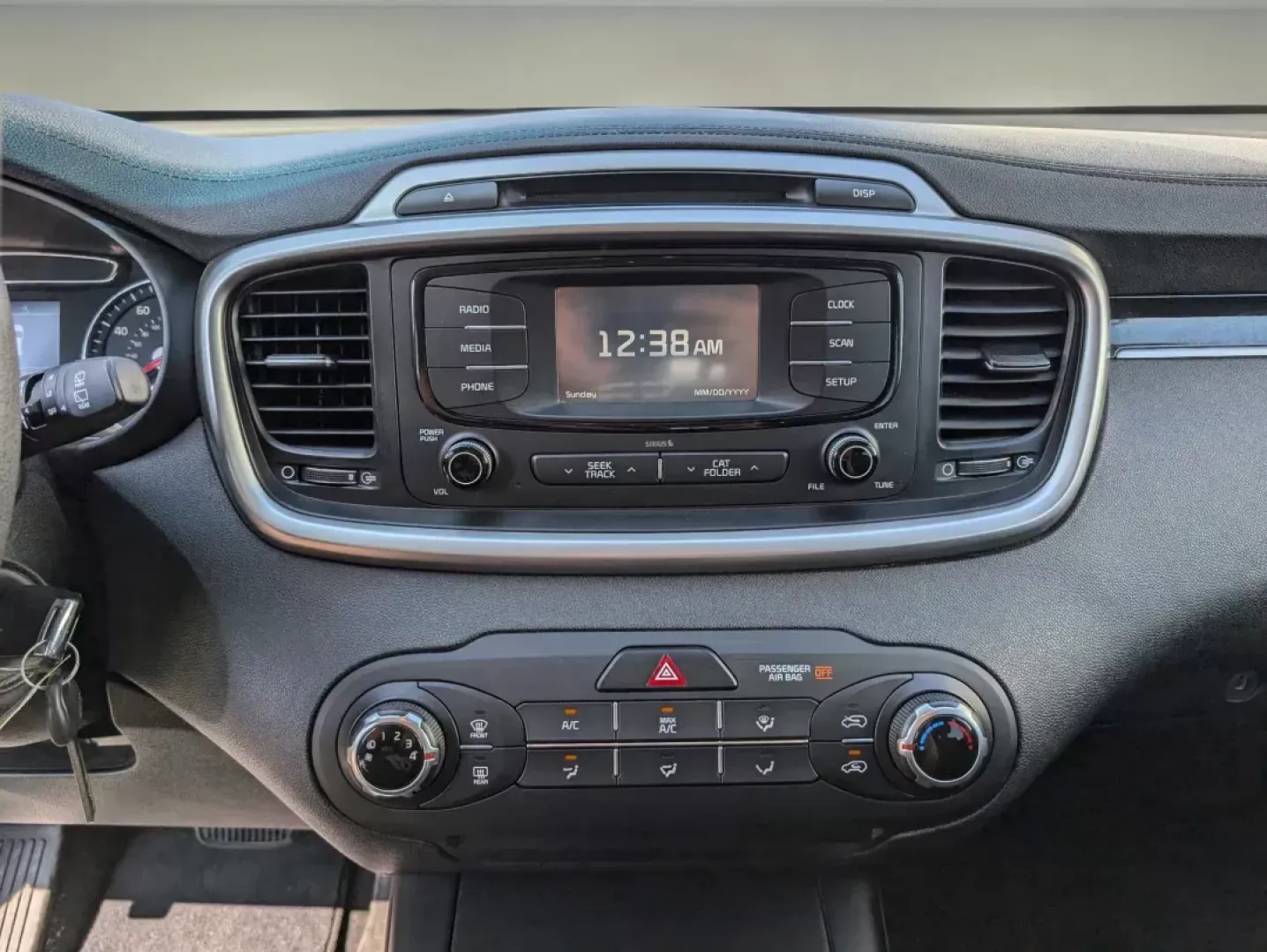 2018 /Satin Black Kia Sorento L (5XYPG4A38JG) with an Regular Unleaded I-4 2.4 L/144 engine, 6-Speed Automatic w/OD transmission, located at 1430 Gateway Drive, Opelika, AL, 36801, (334) 239-0944, 32.637871, -85.409790 - Looking for the perfect vehicle to elevate your family adventures or enhance your daily commute? Look no further! The 2018 Kia Sorento L, available now at Gils Auto in Opelika, AL, is designed with comfort, versatility, and safety in mind. Whether you're navigating the urban streets of Opelika or he - Photo#14