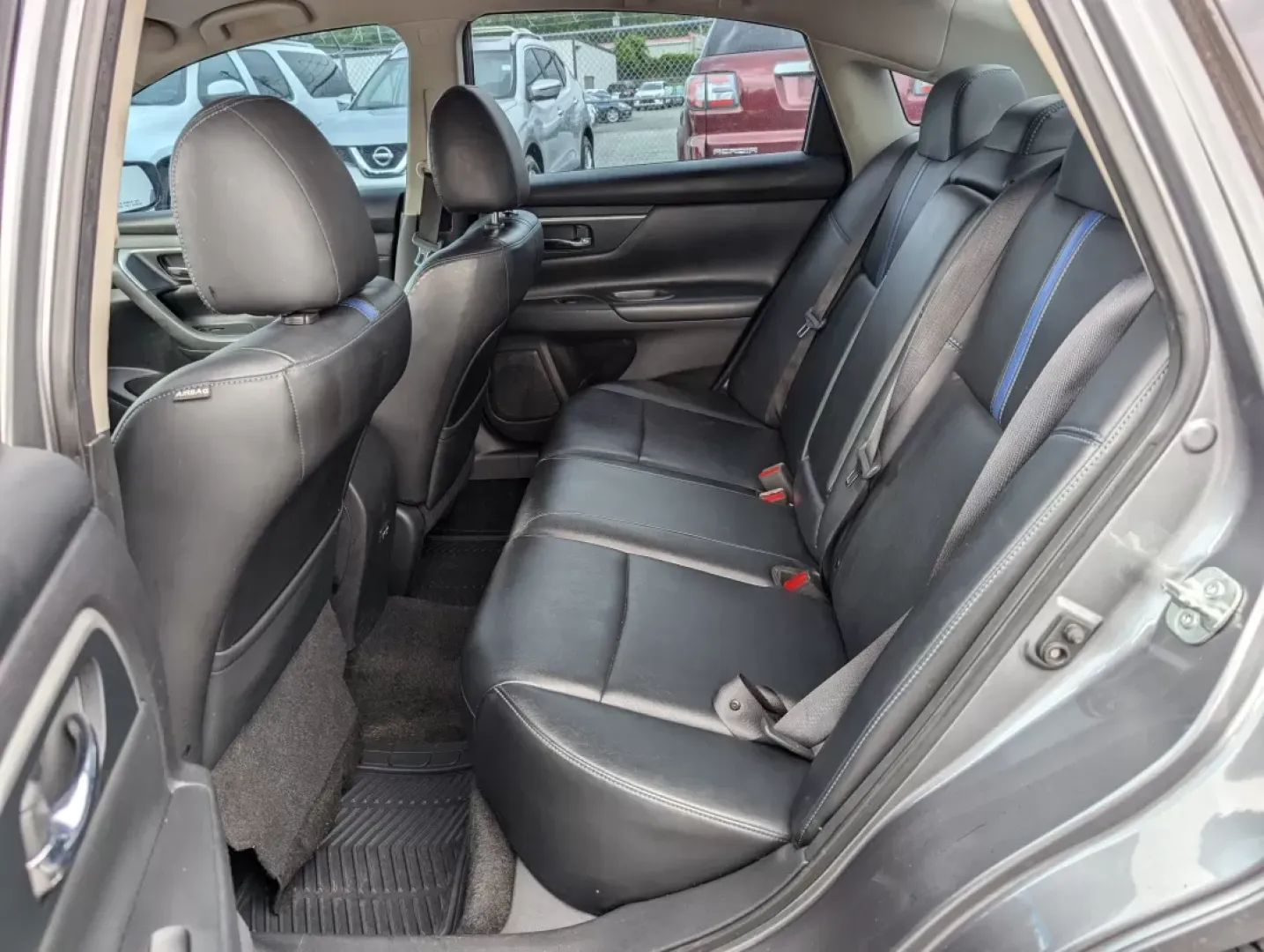 2018 /Sport Interior Nissan Altima 2.5 SR (1N4AL3AP3JC) with an Other engine, located at 3959 U.S. 80 W, Phenix City, AL, 36870, (334) 297-4885, 32.469296, -85.135185 - Experience the perfect blend of style, comfort, and functionality with the 2018 Nissan Altima 2.5 SR, now available at Gils Auto in Phenix City, AL. This sedan is ideal for those who navigate daily commutes, run errands for growing families, or seek the weekend adventure. With its striking Gun Metal - Photo#10