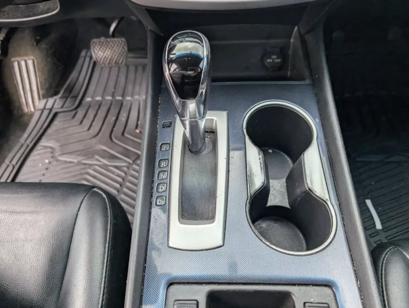 2018 /Sport Interior Nissan Altima 2.5 SR (1N4AL3AP3JC) with an Other engine, located at 3959 U.S. 80 W, Phenix City, AL, 36870, (334) 297-4885, 32.469296, -85.135185 - Experience the perfect blend of style, comfort, and functionality with the 2018 Nissan Altima 2.5 SR, now available at Gils Auto in Phenix City, AL. This sedan is ideal for those who navigate daily commutes, run errands for growing families, or seek the weekend adventure. With its striking Gun Metal - Photo#13