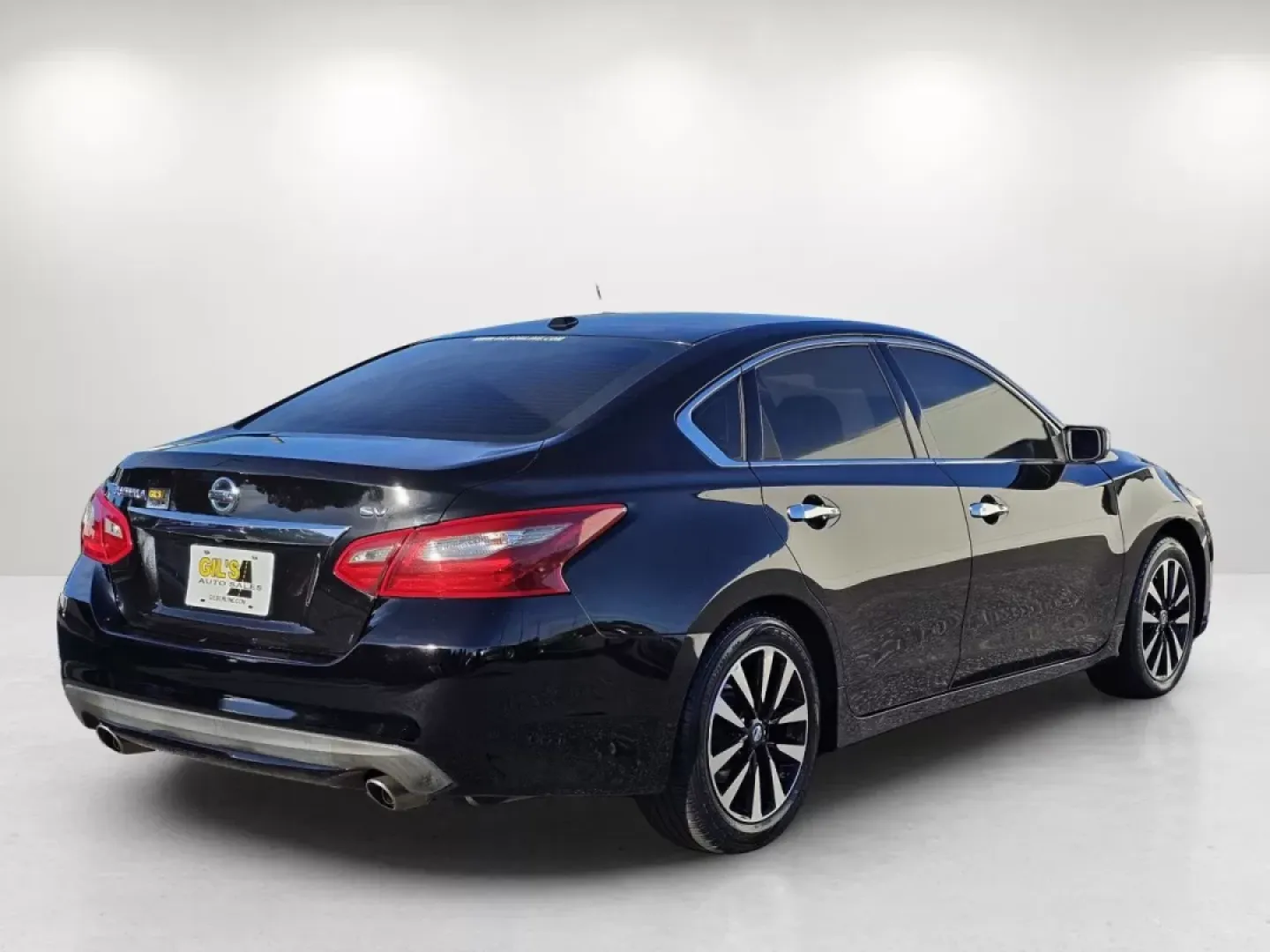 2018 /Charcoal Nissan Altima 2.5 SV (1N4AL3AP8JC) with an Other engine, located at 3959 U.S. 80 W, Phenix City, AL, 36870, (334) 297-4885, 32.469296, -85.135185 - **Experience Life on the Road with the 2018 Nissan Altima Perfect for Your Next Adventure!**<br /> <br /> Are you ready to elevate your daily commute or embark on weekend getaways? Look no further than this stunning 2018 Nissan Altima 2.5 SV, available now at Gils Auto in Phenix City, AL! This seda - Photo#5