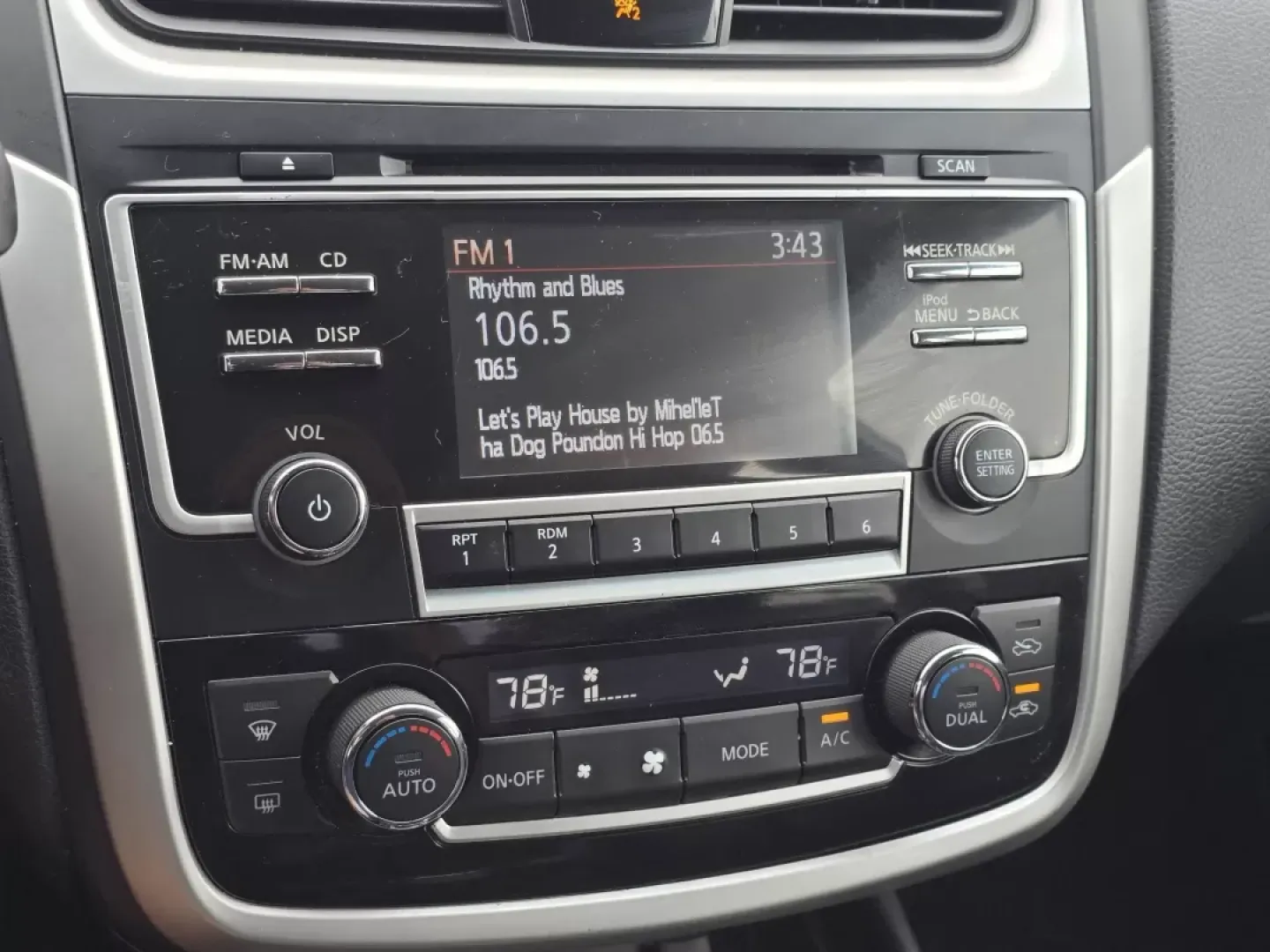 2018 /Charcoal Nissan Altima 2.5 SL (1N4AL3AP4JC) with an Other engine, located at 1430 Gateway Drive, Opelika, AL, 36801, (334) 239-0944, 32.637871, -85.409790 - ### Discover the 2018 Nissan Altima 2.5 SL Your Perfect Commuter Companion!<br /> <br /> Are you searching for a reliable vehicle that seamlessly fits into your busy lifestyle? Look no further than this stunning 2018 Nissan Altima 2.5 SL, now available at Gils Auto in Phenix City, AL! This sedan is - Photo#17