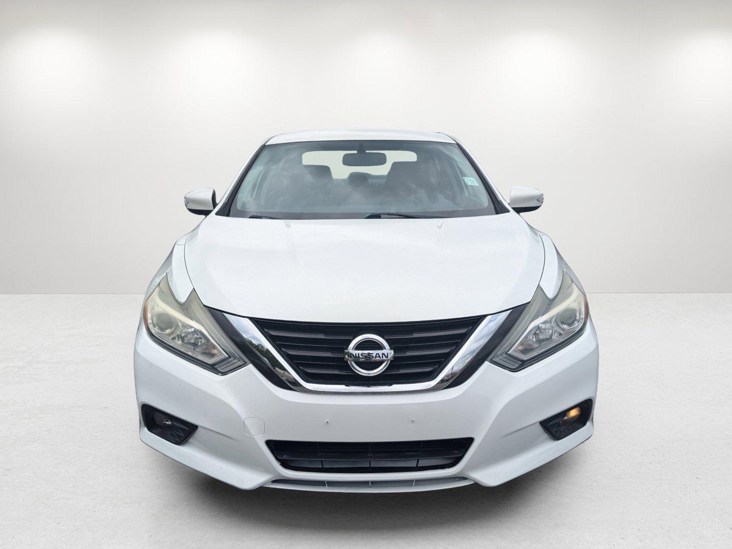 2018 /Charcoal Nissan Altima 2.5 SL (1N4AL3AP2JC) with an Regular Unleaded I-4 2.5 L/152 engine, 1-Speed CVT w/OD transmission, located at 7000 Northlake Connector, Columbus, GA, 31904, (706) 987-8085, 32.524975, -84.978134 - 2018 Nissan Altima 2.5 SL - Photo#1