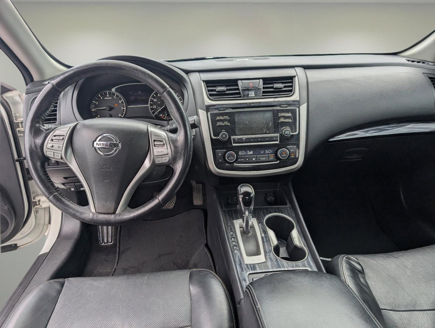 2018 /Charcoal Nissan Altima 2.5 SL (1N4AL3AP2JC) with an Regular Unleaded I-4 2.5 L/152 engine, 1-Speed CVT w/OD transmission, located at 7000 Northlake Connector, Columbus, GA, 31904, (706) 987-8085, 32.524975, -84.978134 - 2018 Nissan Altima 2.5 SL - Photo#11
