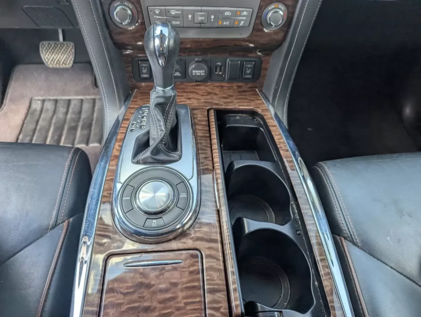 2018 /Charcoal Nissan Armada SL (JN8AY2ND8J9) with an Other engine, located at 3959 U.S. 80 W, Phenix City, AL, 36870, (334) 297-4885, 32.469296, -85.135185 - **Discover Adventure with the 2018 Nissan Armada SL at Gils Auto - Your Trusted Buy Here Pay Here Dealer in Phenix City, AL!**<br /> <br /> Whether you're a growing family seeking spacious comfort or an adventurous soul ready for weekend getaways, the 2018 Nissan Armada SL is your all-in-one solutio - Photo#15