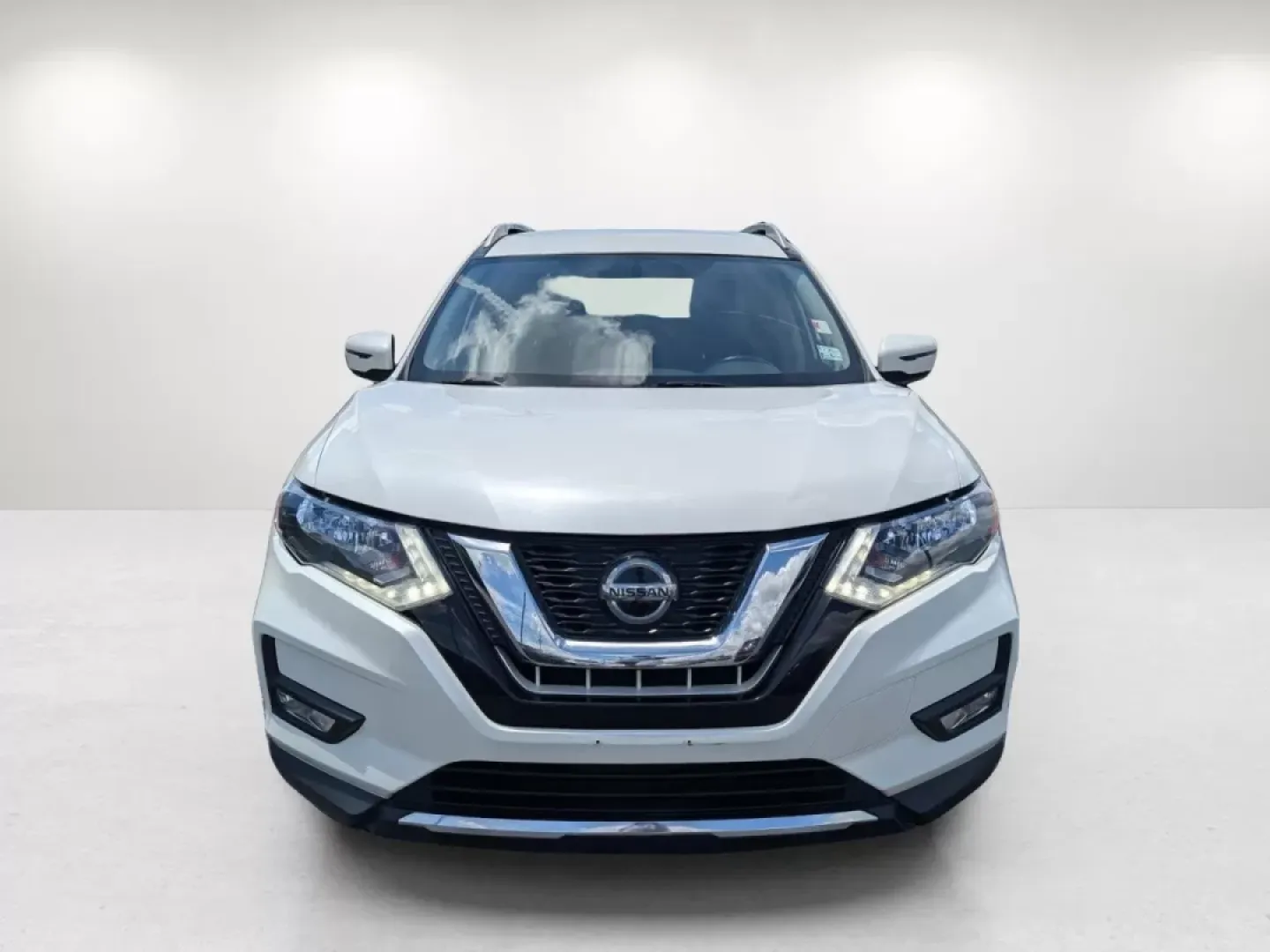 2018 /Charcoal Nissan Rogue SV (JN8AT2MT7JW) with an Other engine, located at 3959 U.S. 80 W, Phenix City, AL, 36870, (334) 297-4885, 32.469296, -85.135185 - **Discover Your Next Adventure with the 2018 Nissan Rogue SV at Gils Auto!**<br /> <br /> Are you ready to elevate your lifestyle with a vehicle that marries versatility and comfort? The 2018 Nissan Rogue SV is the perfect companion for growing families, weekend adventurers, and budget-conscious buy - Photo#2