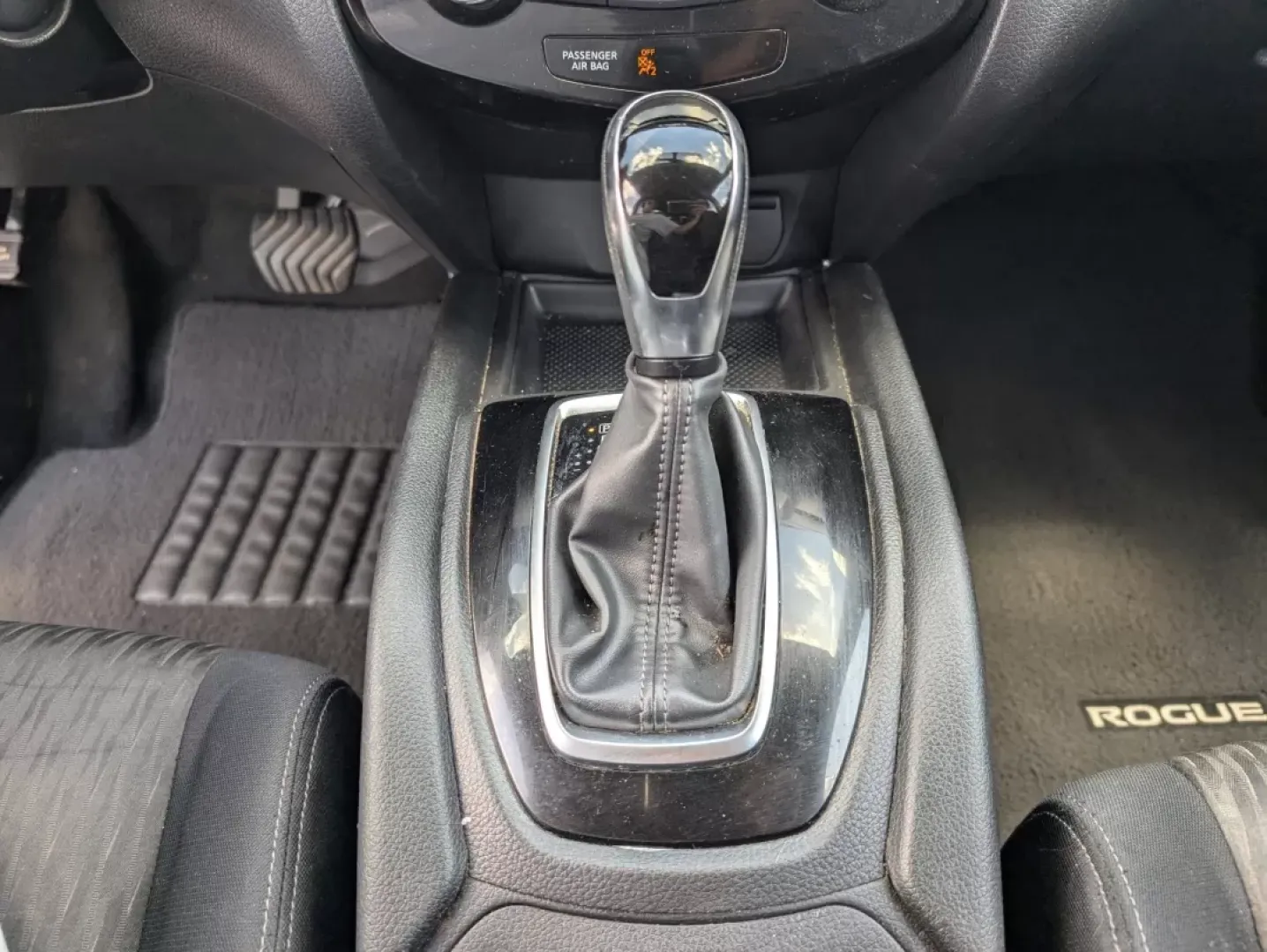 2018 /Charcoal Nissan Rogue SV (JN8AT2MT7JW) with an Other engine, located at 3959 U.S. 80 W, Phenix City, AL, 36870, (334) 297-4885, 32.469296, -85.135185 - **Discover Your Next Adventure with the 2018 Nissan Rogue SV at Gils Auto!**<br /> <br /> Are you ready to elevate your lifestyle with a vehicle that marries versatility and comfort? The 2018 Nissan Rogue SV is the perfect companion for growing families, weekend adventurers, and budget-conscious buy - Photo#14