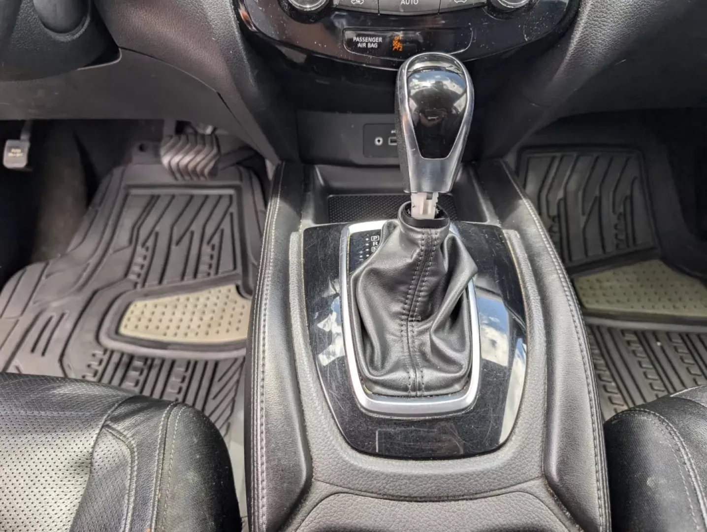 2018 /Charcoal Nissan Rogue SL (5N1AT2MV9JC) with an Other engine, located at 5115 14th Ave., Columbus, GA, 31904, (706) 323-0345, 32.511494, -84.971046 - **Unleash Your Adventurous Spirit with the 2018 Nissan Rogue SL at Gils Auto - Phenix City!**<br /> <br /> Are you ready to take your lifestyle to the next level? Whether you're planning a family road trip, commuting to work, or seeking thrilling weekend adventures, the 2018 Nissan Rogue SL is desig - Photo#13