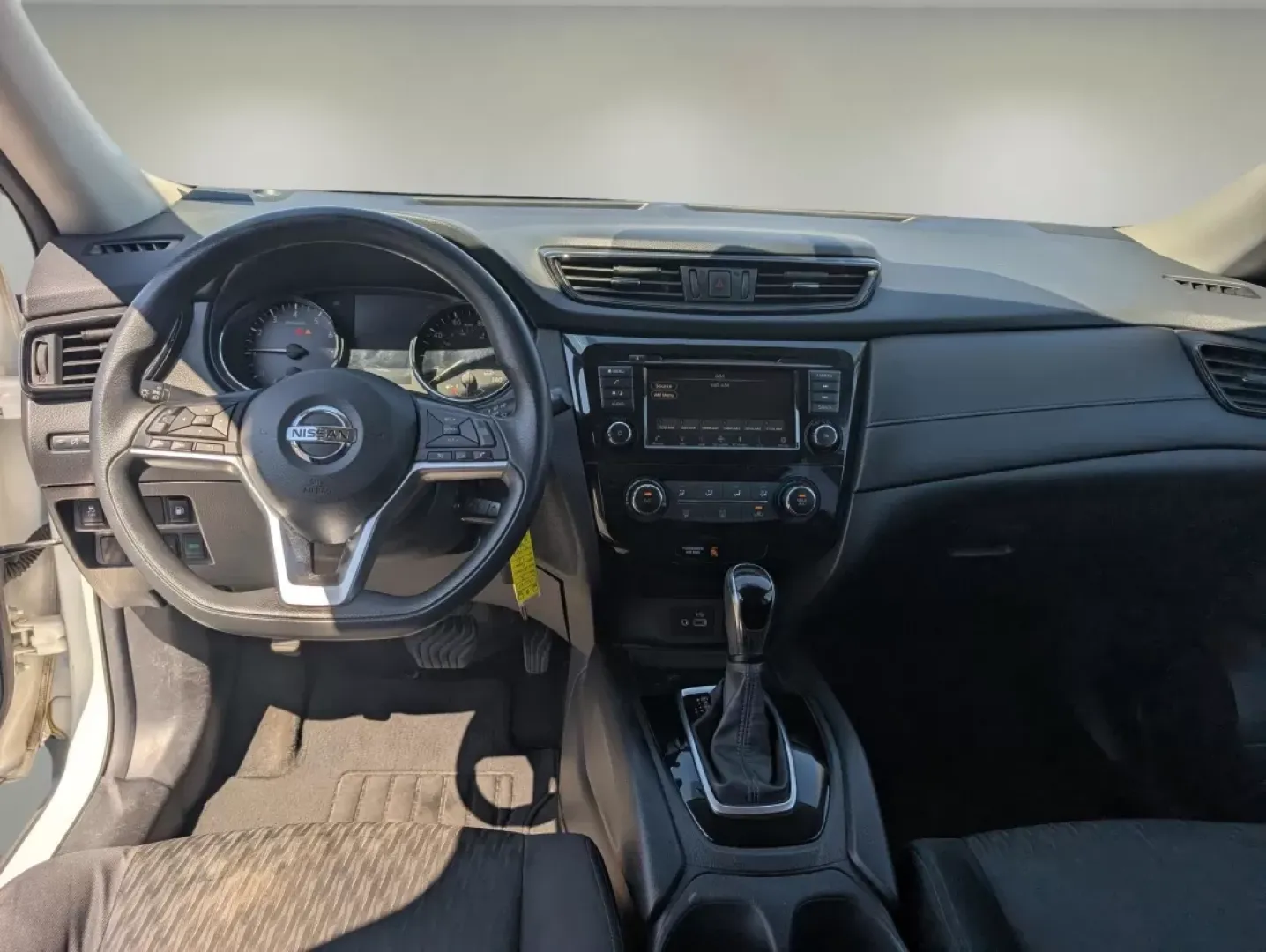 2018 /Charcoal Nissan Rogue S (JN8AT2MV9JW) with an Other engine, located at 1430 Gateway Drive, Opelika, AL, 36801, (334) 239-0944, 32.637871, -85.409790 - Are you ready to elevate your driving experience? Whether you're a busy parent juggling school runs, a commuter venturing through the hustle of daily traffic, or an adventure-seeker looking for the next weekend getaway, the 2018 Nissan Rogue S is the perfect companion. With ample space and versatile - Photo#11