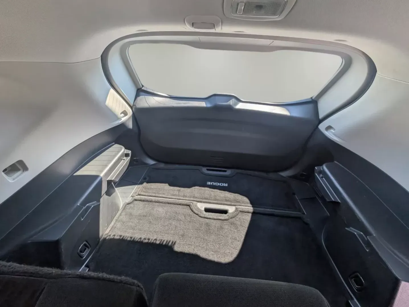 2018 /Charcoal Nissan Rogue S (5N1AT2MT1JC) with an Other engine, located at 1430 Gateway Drive, Opelika, AL, 36801, (334) 239-0944, 32.637871, -85.409790 - **Adventure Awaits with this 2018 Nissan Rogue at Gils Auto!**<br /> <br /> Are you ready to elevate your lifestyle and embark on unforgettable journeys? Whether you're planning family outings, weekend getaways, or commuting to work, the 2018 Nissan Rogue is the perfect companion. With its spacious - Photo#11