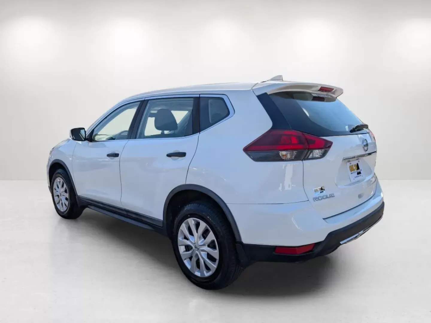 2018 /Charcoal Nissan Rogue S (KNMAT2MV1JP) with an Other engine, located at 804 22nd Ave, Phenix City, AL, 36870, (334) 297-1860, 32.484749, -85.024475 - Elevate your adventures and embrace a lifestyle full of exploration with this stunning 2018 Nissan Rogue S, available now at Gils Auto - Phenix City #2! Perfect for families needing a reliable vehicle, commuters seeking comfort, or anyone ready for weekend getaways, this versatile SUV is designed to - Photo#7