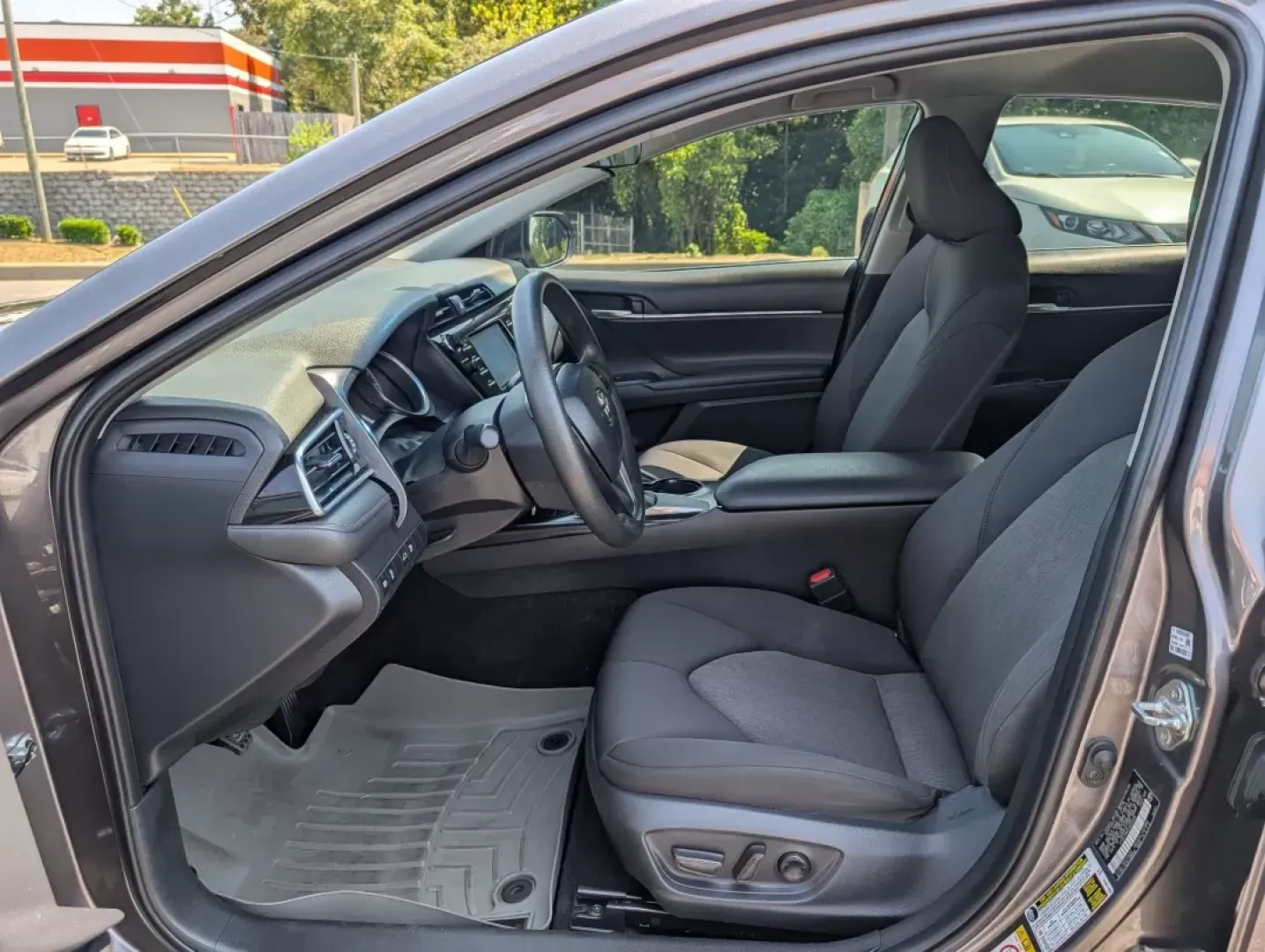 2018 Toyota Camry LE (4T1B11HK9JU) with an Other engine, located at 3959 U.S. 80 W, Phenix City, AL, 36870, (334) 297-4885, 32.469296, -85.135185 - **Experience the Open Road in Style with the 2018 Toyota Camry LE Perfect for Your Daily Adventures!**<br /> <br /> At Gils Auto, located conveniently at 3959 U.S. 80 W, Phenix City, AL 36870, we understand that every day can be an adventure. Whether you're commuting to work, shuttling the kids to - Photo#9