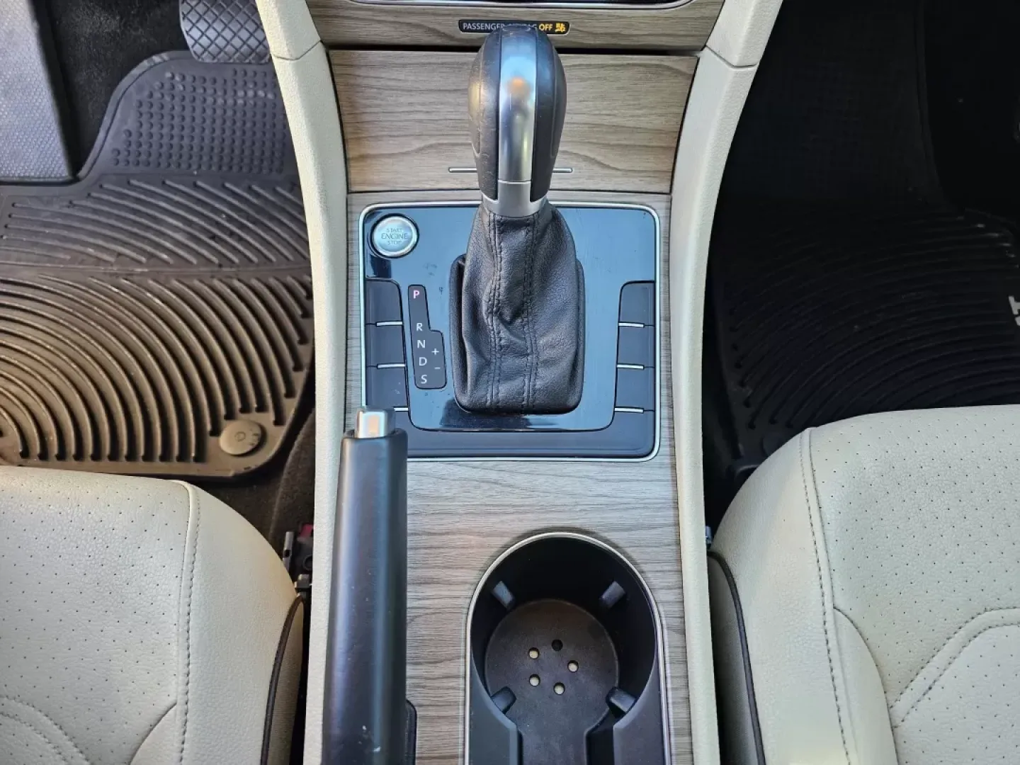 2018 Volkswagen Passat 2.0T SE (1VWBA7A36JC) with an Other engine, located at 3959 U.S. 80 W, Phenix City, AL, 36870, (334) 297-4885, 32.469296, -85.135185 - Looking for a reliable sedan that fits seamlessly into your busy lifestyle? Meet the 2018 Volkswagen Passat, the perfect vehicle for anyone navigating the daily hustle of work commutes, family outings, or weekend adventures. This stylish red sedan is not just a means of transport; it's a statement o - Photo#13