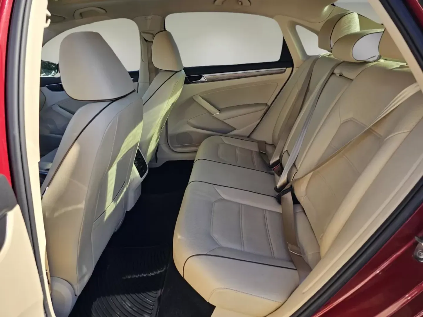 2018 Volkswagen Passat 2.0T SE (1VWBA7A36JC) with an Other engine, located at 3959 U.S. 80 W, Phenix City, AL, 36870, (334) 297-4885, 32.469296, -85.135185 - Looking for a reliable sedan that fits seamlessly into your busy lifestyle? Meet the 2018 Volkswagen Passat, the perfect vehicle for anyone navigating the daily hustle of work commutes, family outings, or weekend adventures. This stylish red sedan is not just a means of transport; it's a statement o - Photo#15