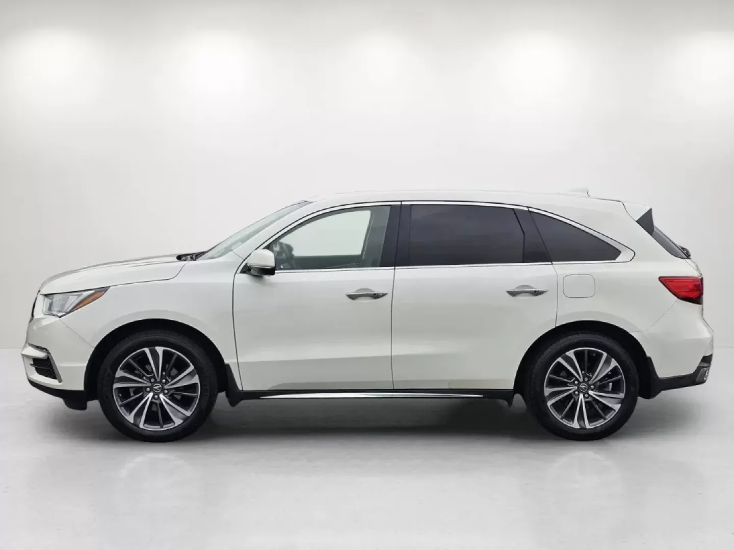 2019 Acura MDX w/Technology Pkg (5J8YD3H50KL) with an Other engine, located at 804 22nd Ave, Phenix City, AL, 36870, (334) 297-1860, 32.484749, -85.024475 - **Elevate Your Family Adventures with the 2019 Acura MDX at Gils Auto Phenix City, AL**<br /> <br /> If you're searching for the perfect SUV that effortlessly combines style, comfort, and versatility, look no further than this stunning 2019 Acura MDX with the Technology Package. Ideal for growing f - Photo#7