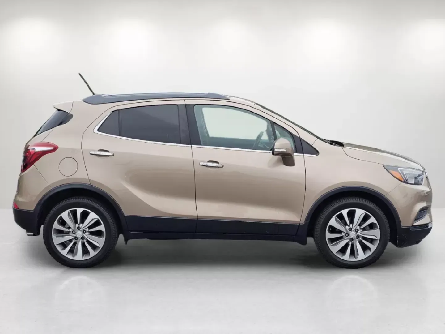 2019 /Ebony Buick Encore Preferred (KL4CJASB1KB) with an Other engine, located at 5115 14th Ave., Columbus, GA, 31904, (706) 323-0345, 32.511494, -84.971046 - Elevate your daily drive and embrace the freedom of the open road with the 2019 Buick Encore Preferred, available now at Gils Auto, your trusted Buy Here Pay Here dealership in Phenix City, AL. Nestled conveniently at 3959 U.S. 80 W, we specialize in providing vehicles that cater to a variety of lif - Photo#3