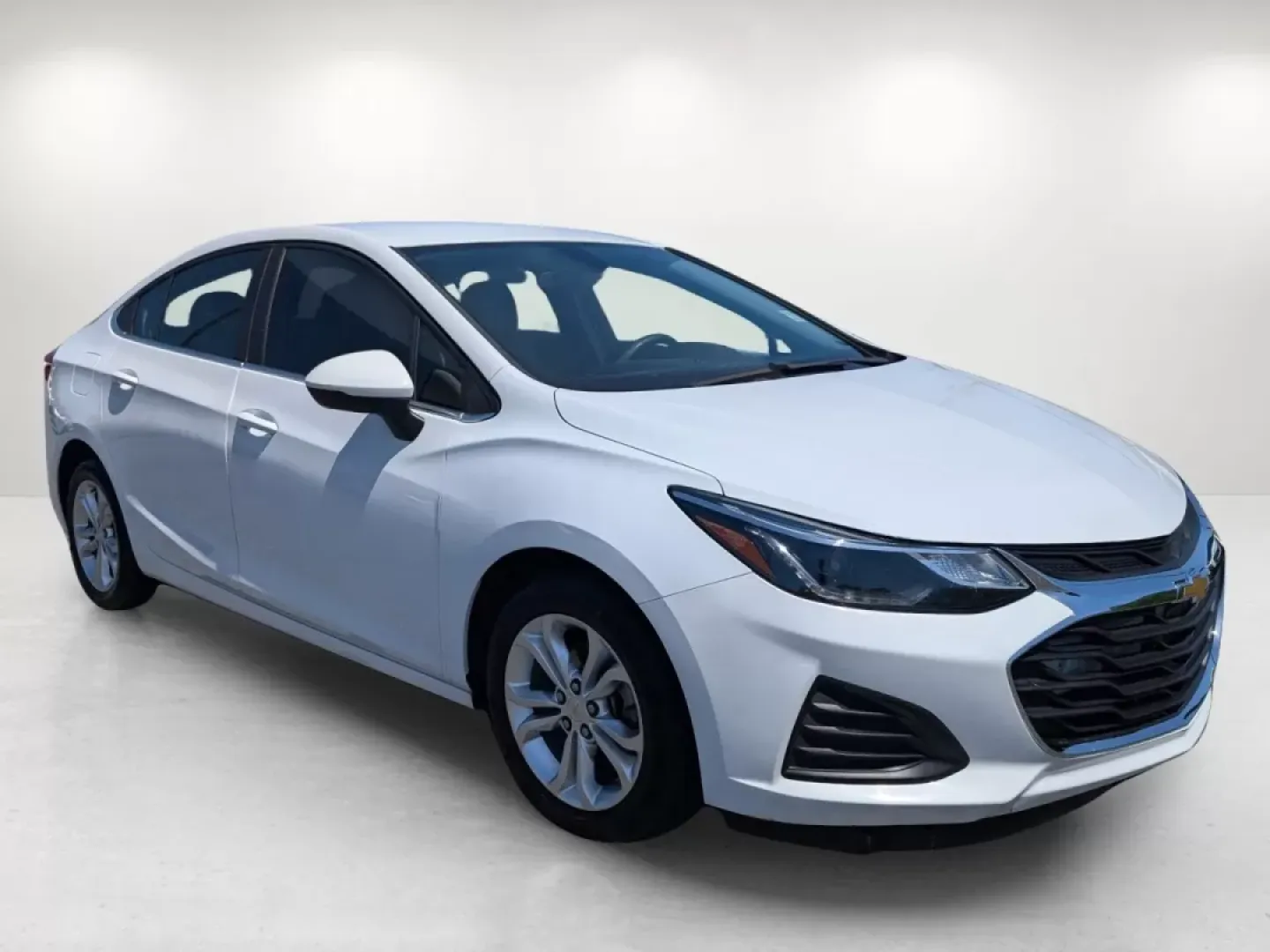 2019 /Jet Black/Galvanized Chevrolet Cruze LT (1G1BE5SM5K7) with an Other engine, located at 7000 Northlake Connector, Columbus, GA, 31904, (706) 987-8085, 32.524975, -84.978134 - **Experience the Open Road with the 2019 Chevrolet Cruze LT Perfect for Your Next Adventure!**<br /> <br /> Are you seeking an affordable, reliable vehicle that will accompany you through daily commutes, family outings, and spontaneous weekend getaways? Look no further than the 2019 Chevrolet Cruze - Photo#2