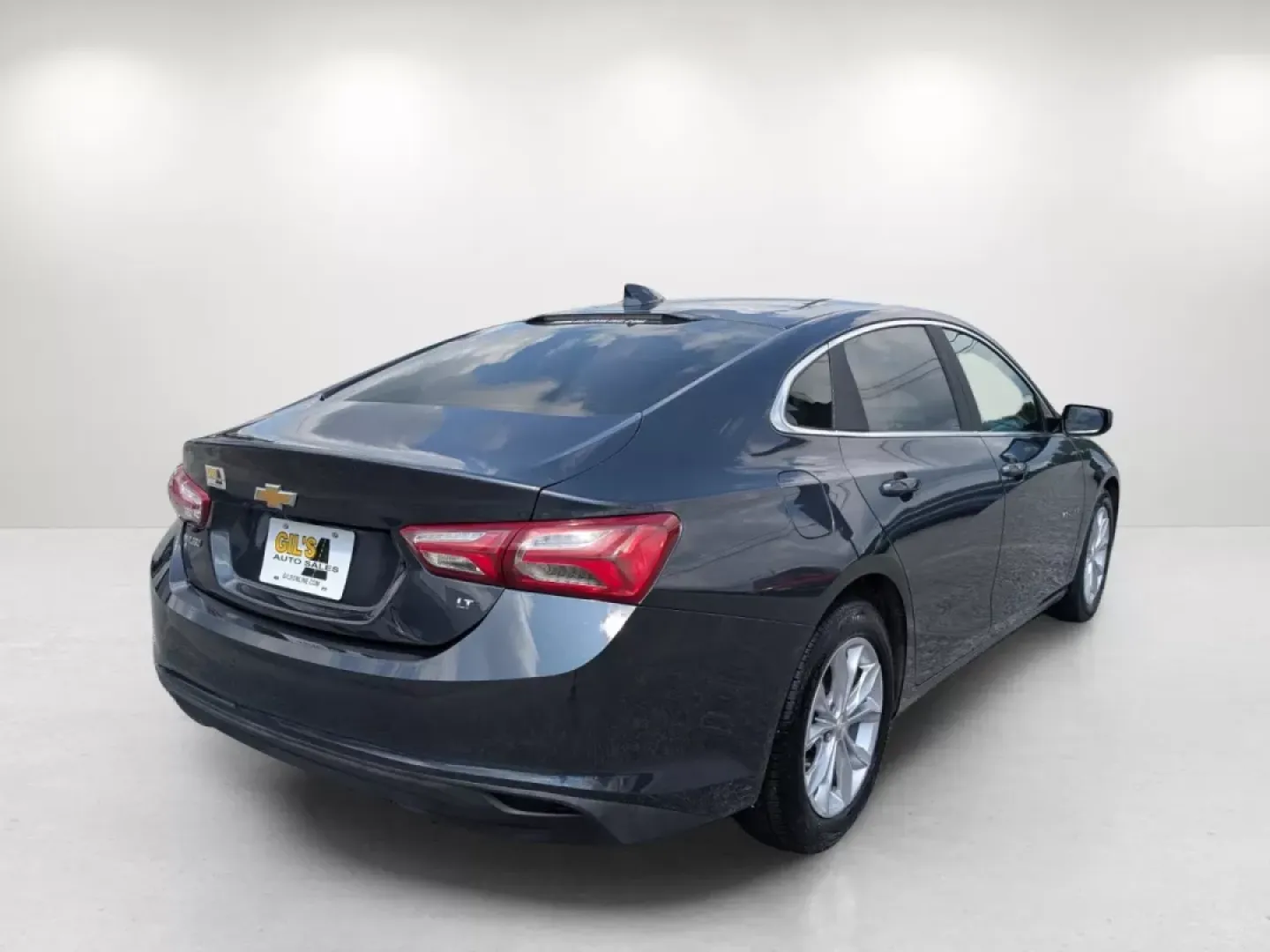 2019 /Jet Black Chevrolet Malibu LT (1G1ZD5ST1KF) with an Other engine, located at 1430 Gateway Drive, Opelika, AL, 36801, (334) 239-0944, 32.637871, -85.409790 - **Explore the Open Road with the 2019 Chevrolet Malibu LT: Your Ideal Family Sedan**<br /> <br /> Looking for the perfect blend of comfort, technology, and fuel efficiency for your daily commute or family outings? Look no further than the stunning 2019 Chevrolet Malibu LT, available now at Gils Auto - Photo#4
