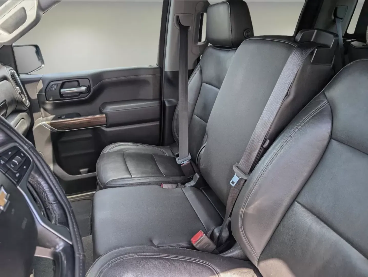 2019 /Jet Black Chevrolet Silverado 1500 LT (1GCPWCED0KZ) with an Other engine, located at 7000 Northlake Connector, Columbus, GA, 31904, (706) 987-8085, 32.524975, -84.978134 - **2019 Chevrolet Silverado 1500 LT: The Ultimate Workhorse for Every Adventure**<br /> <br /> Are you searching for a reliable pickup that's not just a vehicle but a true companion for your busy lifestyle? Look no further than the 2019 Chevrolet Silverado 1500 LT, available at Gils Auto in Opelika, - Photo#9