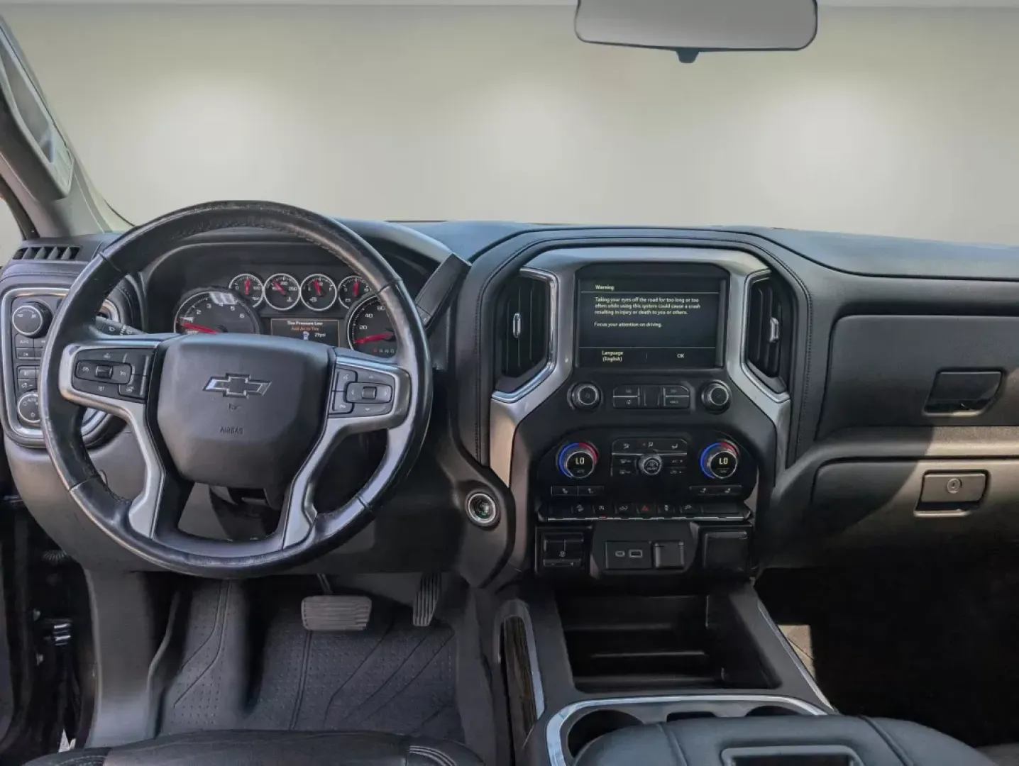 2019 /Jet Black Chevrolet Silverado 1500 LT Trail Boss (1GCPYFED5KZ) with an Other engine, located at 1430 Gateway Drive, Opelika, AL, 36801, (334) 239-0944, 32.637871, -85.409790 - **Adventure Awaits with the 2019 Chevrolet Silverado 1500 LT Trail Boss! Perfect for Weekend Warriors and Family Road Trips!**<br /> <br /> Looking for the ultimate pickup that combines rugged capability with modern comforts? Look no further than the 2019 Chevrolet Silverado 1500 LT Trail Boss, avai - Photo#11