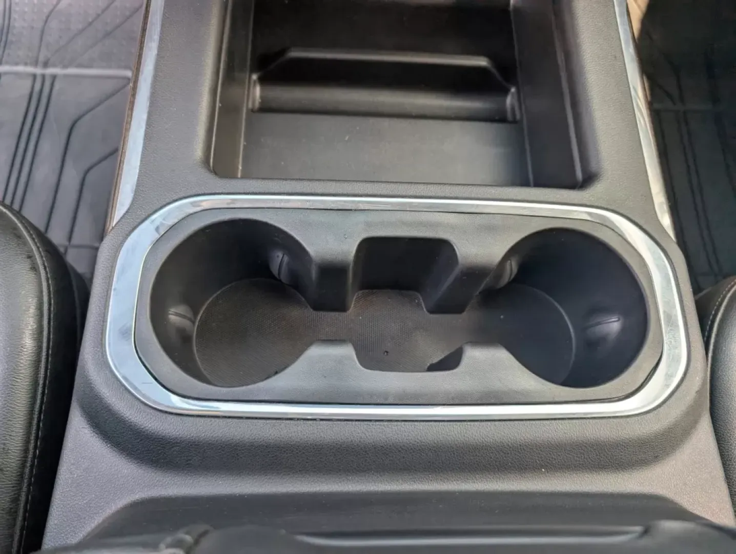 2019 /Jet Black Chevrolet Silverado 1500 LT Trail Boss (1GCPYFED5KZ) with an Other engine, located at 1430 Gateway Drive, Opelika, AL, 36801, (334) 239-0944, 32.637871, -85.409790 - **Adventure Awaits with the 2019 Chevrolet Silverado 1500 LT Trail Boss! Perfect for Weekend Warriors and Family Road Trips!**<br /> <br /> Looking for the ultimate pickup that combines rugged capability with modern comforts? Look no further than the 2019 Chevrolet Silverado 1500 LT Trail Boss, avai - Photo#14