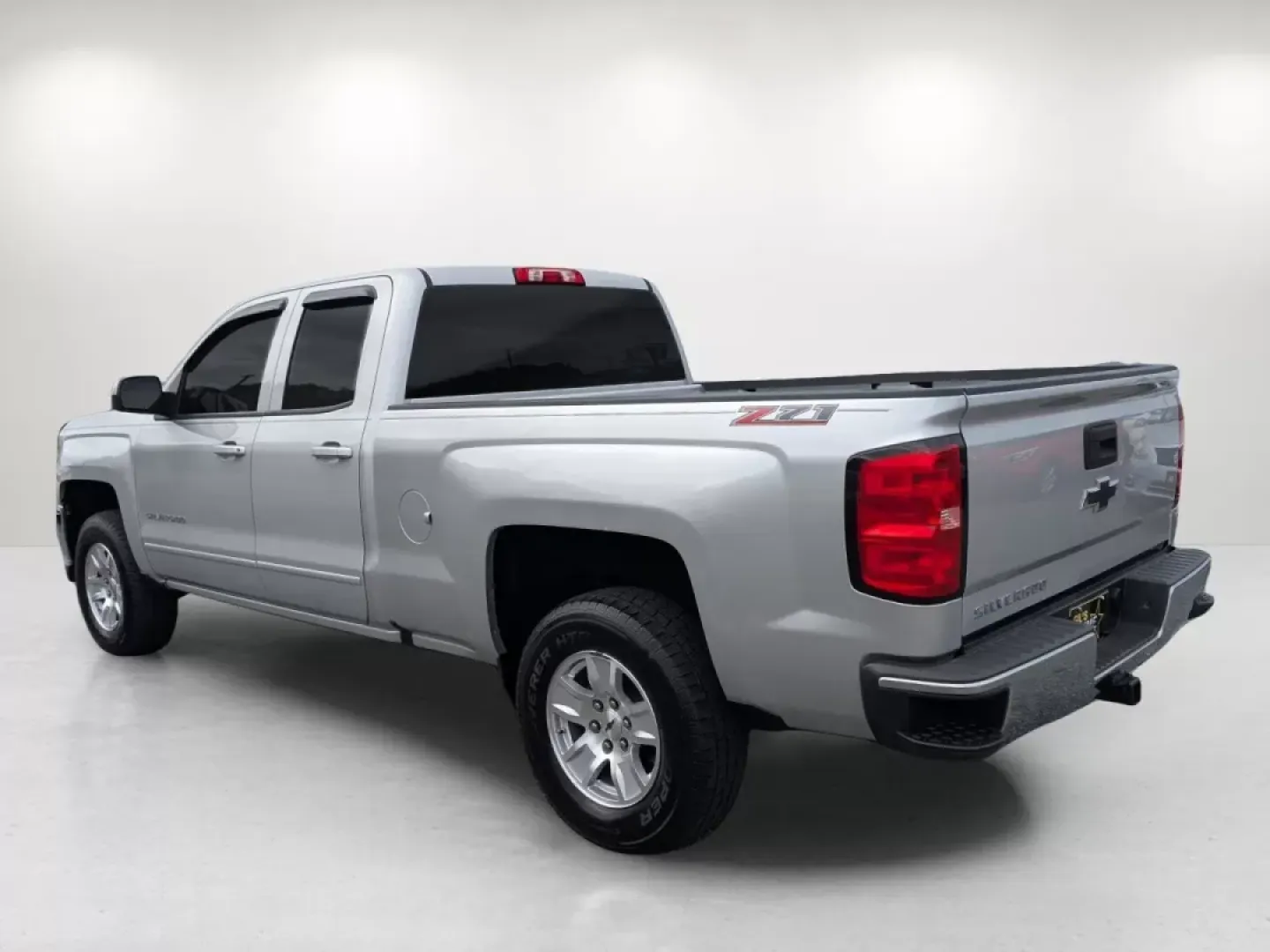 2019 /Jet Black Chevrolet Silverado 1500 LD LT (2GCRCPEC7K1) with an Other engine, located at 1430 Gateway Drive, Opelika, AL, 36801, (334) 239-0944, 32.637871, -85.409790 - **Unleash Adventure with the 2019 Chevrolet Silverado 1500 LD at Gils Auto - Phenix City, AL**<br /> <br /> Are you ready to elevate your driving experience? Whether you're hauling tools for a weekend project, heading off on a family road trip, or navigating daily commutes, the 2019 Chevrolet Silver - Photo#6