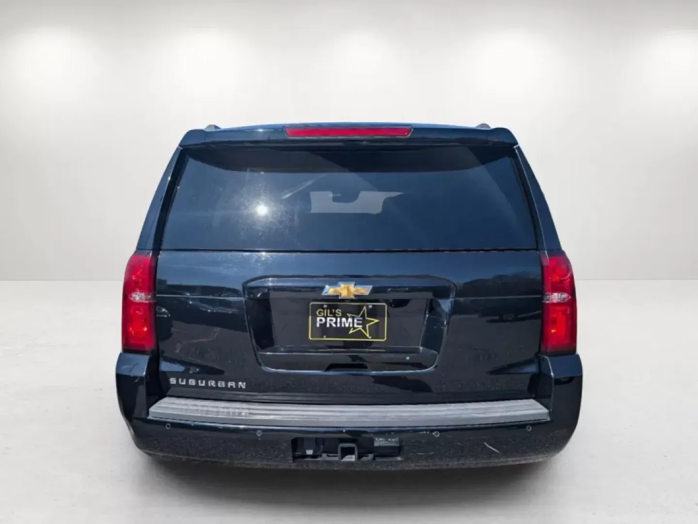 2019 /Cocoa/Dune Chevrolet Suburban LT (1GNSCHKC9KR) with an Other engine, located at 3959 U.S. 80 W, Phenix City, AL, 36870, (334) 297-4885, 32.469296, -85.135185 - **Adventure Awaits with the 2019 Chevrolet Suburban LT Perfect for Families and Road Trips!**<br /> <br /> If you're seeking a vehicle that combines power, space, and cutting-edge technology, look no further than the 2019 Chevrolet Suburban LT available at Gils Auto in Columbus, GA. This SUV is an - Photo#5