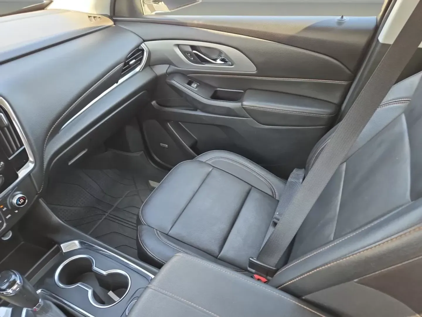 2019 /Jet Black Chevrolet Traverse RS (1GNEVJKW2KJ) with an Other engine, located at 804 22nd Ave, Phenix City, AL, 36870, (334) 297-1860, 32.484749, -85.024475 - **Adventure Awaits: 2019 Chevrolet Traverse RS in Phenix City, AL Perfect for Family Road Trips and Daily Commutes!**<br /> <br /> Are you ready to elevate your driving experience? The 2019 Chevrolet Traverse RS is designed for families and adventurers alike. Imagine cruising through the beautiful - Photo#31