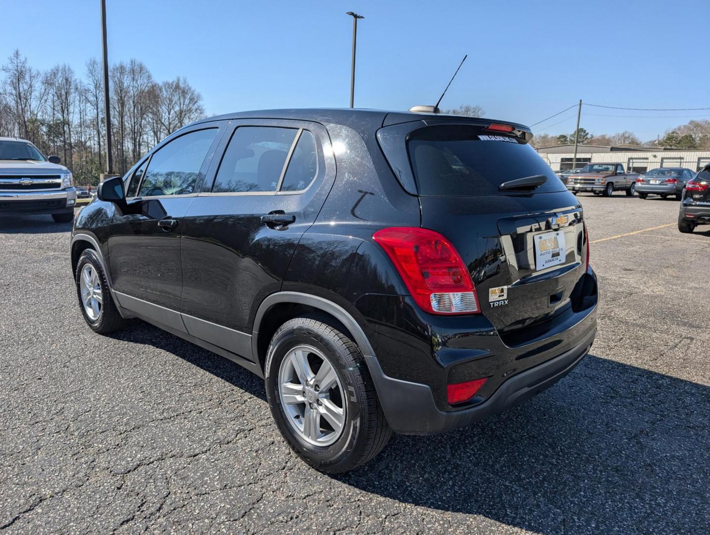 2019 /Jet Black Chevrolet Trax LS (3GNCJKSB5KL) with an Turbocharged Gas 4-Cyl 1.4L/83 engine, 6-Speed Automatic transmission, located at 3959 U.S. 80 W, Phenix City, AL, 36870, (334) 297-4885, 32.469296, -85.135185 - 2019 Chevrolet Trax LS - Photo#6