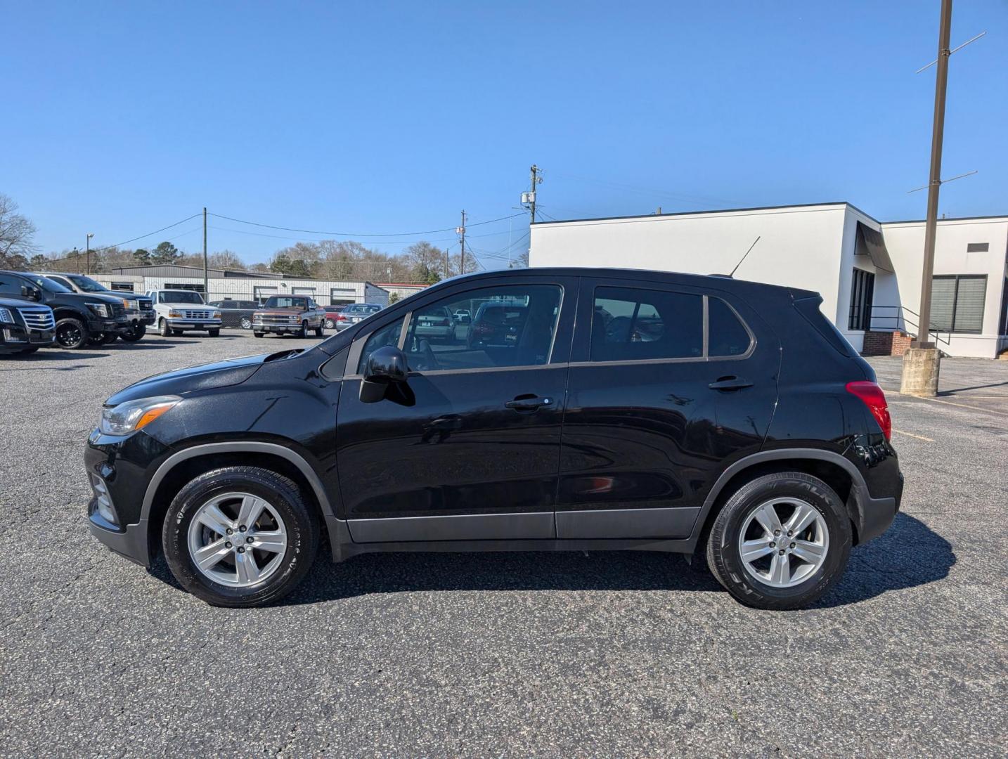 2019 /Jet Black Chevrolet Trax LS (3GNCJKSB5KL) with an Turbocharged Gas 4-Cyl 1.4L/83 engine, 6-Speed Automatic transmission, located at 3959 U.S. 80 W, Phenix City, AL, 36870, (334) 297-4885, 32.469296, -85.135185 - 2019 Chevrolet Trax LS - Photo#7