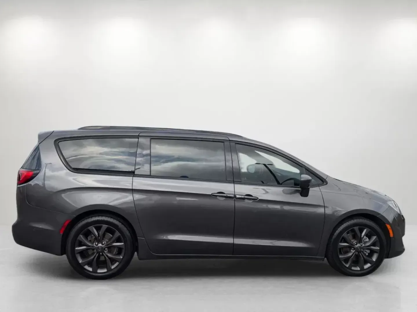 2019 /Black/Black/Black Chrysler Pacifica Touring Plus (2C4RC1FG7KR) with an Regular Unleaded V-6 3.6 L/220 engine, 9-Speed Automatic w/OD transmission, located at 3959 U.S. 80 W, Phenix City, AL, 36870, (334) 297-4885, 32.469296, -85.135185 - **Drive Your Family Adventures in Style with the 2019 Chrysler Pacifica Touring Plus!**<br /> <br /> Are you looking for the ultimate family vehicle that combines style, comfort, and cutting-edge technology? Look no further than this stunning 2019 Chrysler Pacifica Touring Plus, now available at Gil - Photo#4