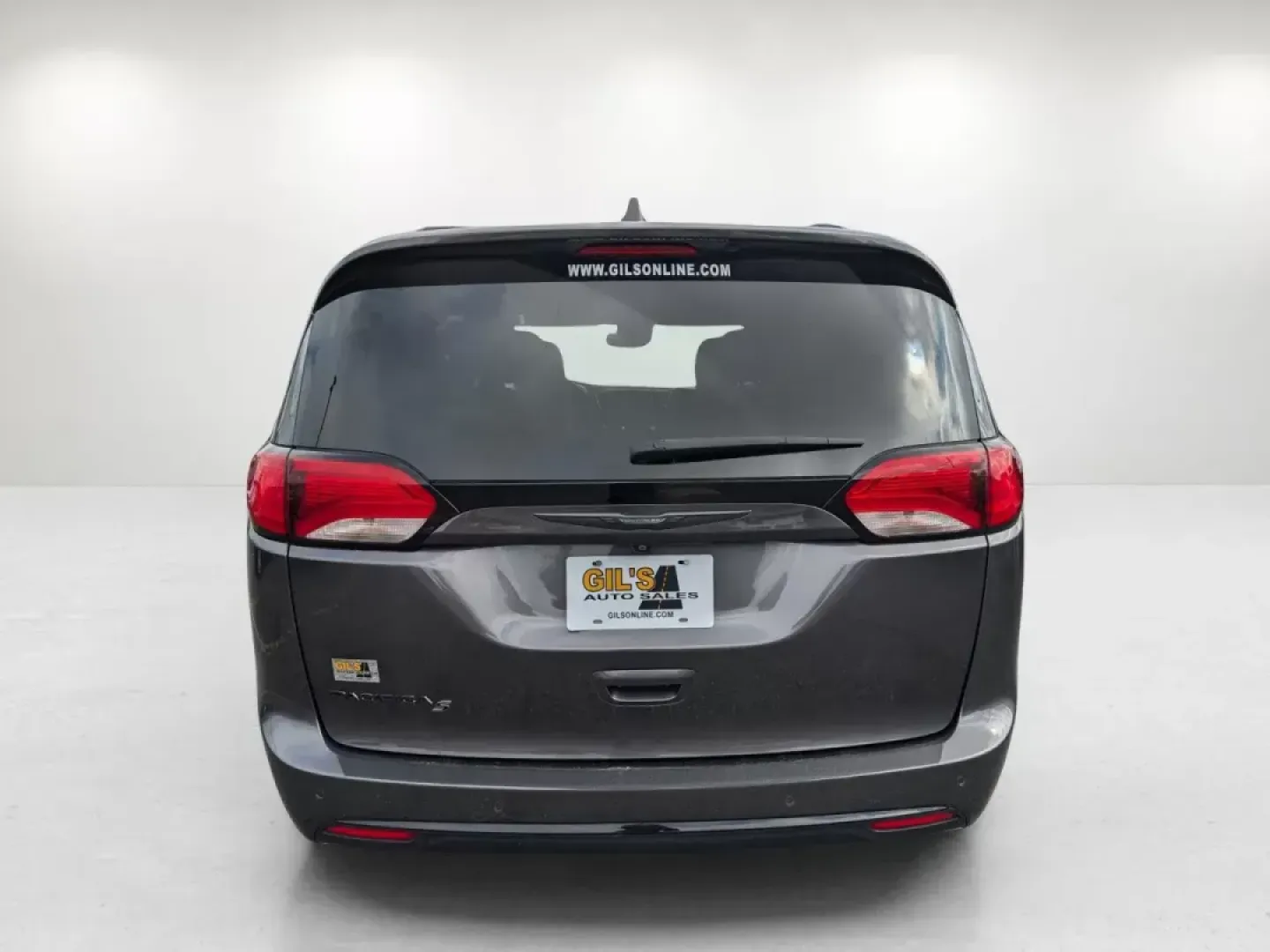 2019 /Black/Black/Black Chrysler Pacifica Touring Plus (2C4RC1FG7KR) with an Regular Unleaded V-6 3.6 L/220 engine, 9-Speed Automatic w/OD transmission, located at 3959 U.S. 80 W, Phenix City, AL, 36870, (334) 297-4885, 32.469296, -85.135185 - **Drive Your Family Adventures in Style with the 2019 Chrysler Pacifica Touring Plus!**<br /> <br /> Are you looking for the ultimate family vehicle that combines style, comfort, and cutting-edge technology? Look no further than this stunning 2019 Chrysler Pacifica Touring Plus, now available at Gil - Photo#6