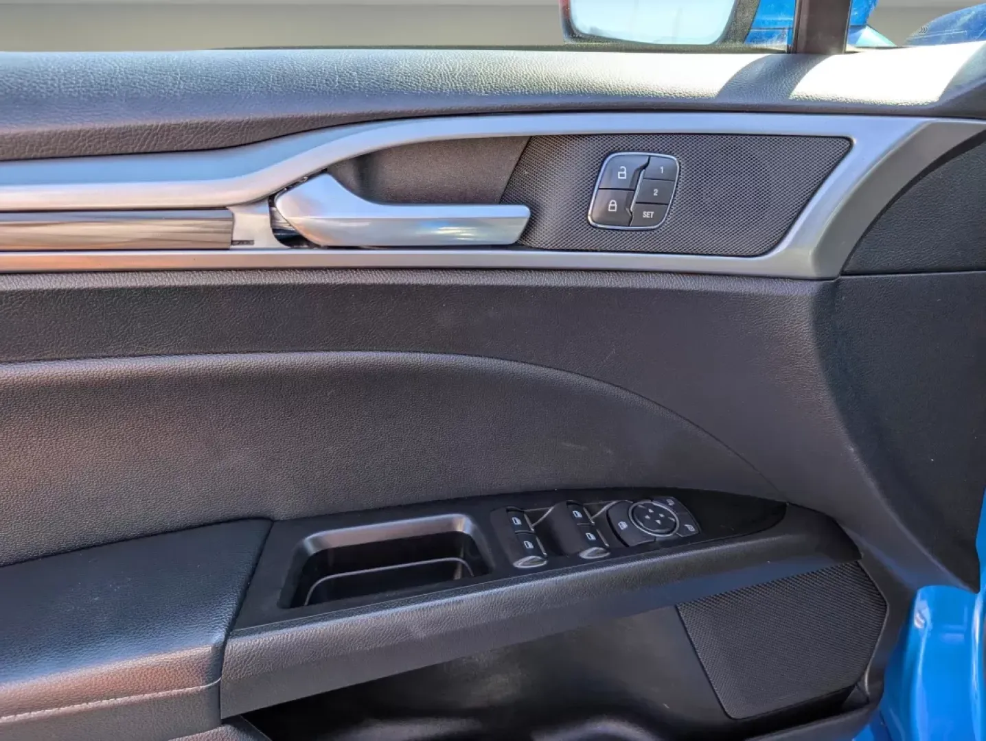 2019 Ford Fusion SEL (3FA6P0CD2KR) with an Other engine, located at 1430 Gateway Drive, Opelika, AL, 36801, (334) 239-0944, 32.637871, -85.409790 - Discover your next adventure with the 2019 Ford Fusion SEL, a perfect blend of style, comfort, and practicality for those seeking a reliable ride in Phenix City, AL. Whether you're making daily commutes or planning weekend getaways with family and friends, this sedan is designed to elevate your driv - Photo#8