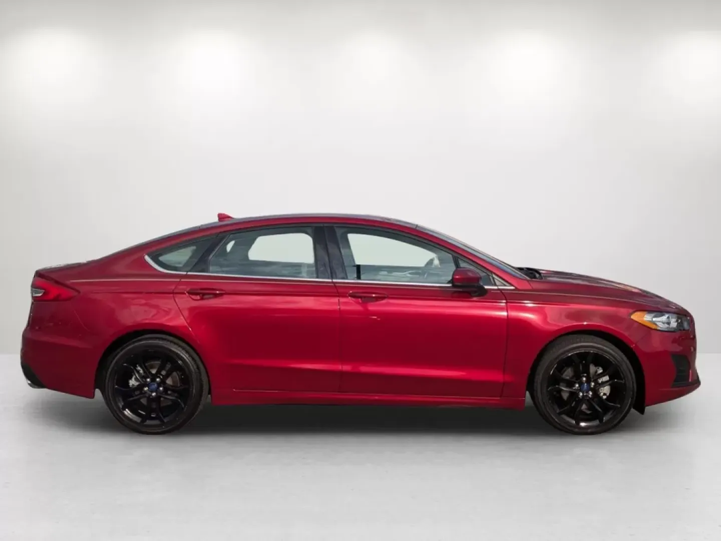 2019 Ford Fusion SE (3FA6P0HD6KR) with an Other engine, located at 5115 14th Ave., Columbus, GA, 31904, (706) 323-0345, 32.511494, -84.971046 - **Discover Your Next Adventure with the 2019 Ford Fusion SE at Gils Auto, Phenix City!**<br /> <br /> Are you searching for the perfect sedan that seamlessly combines style, comfort, and reliability? The 2019 Ford Fusion SE is your ideal companion for both daily commutes and weekend getaways. Whethe - Photo#3