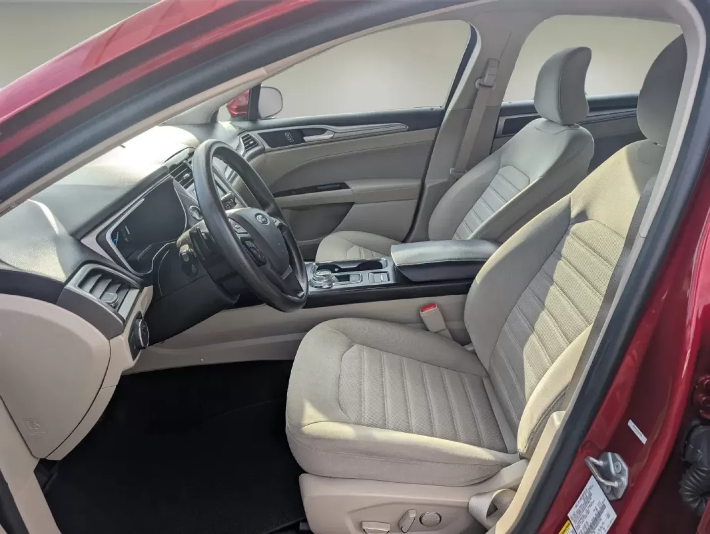 2019 Ford Fusion SE (3FA6P0HD6KR) with an Other engine, located at 5115 14th Ave., Columbus, GA, 31904, (706) 323-0345, 32.511494, -84.971046 - **Discover Your Next Adventure with the 2019 Ford Fusion SE at Gils Auto, Phenix City!**<br /> <br /> Are you searching for the perfect sedan that seamlessly combines style, comfort, and reliability? The 2019 Ford Fusion SE is your ideal companion for both daily commutes and weekend getaways. Whethe - Photo#9