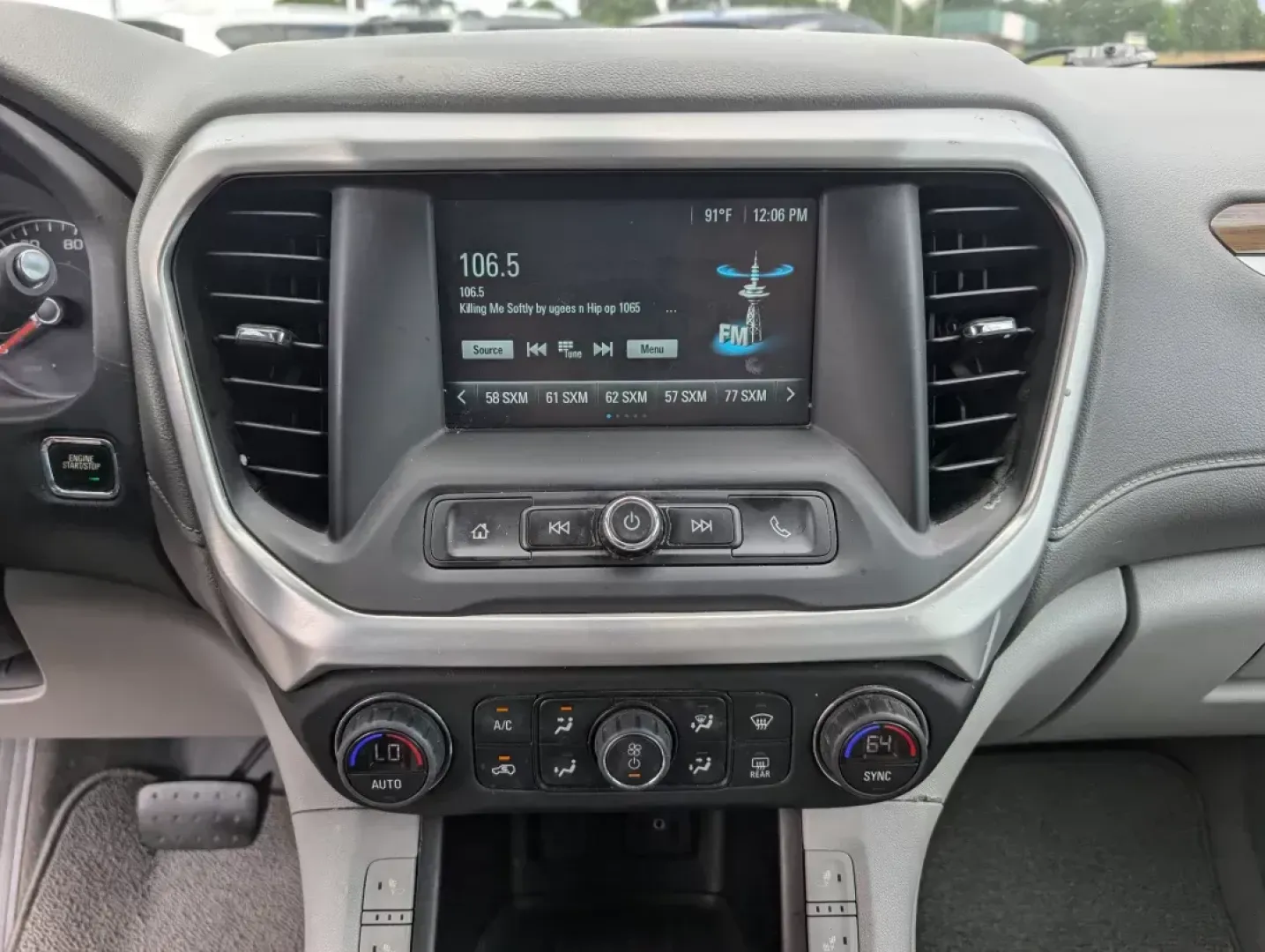 2019 /Dark Ash Gray/ Light Ash Gray GMC Acadia SLE (1GKKNLLA1KZ) with an Gas I4 2.5L/150 engine, 6-Speed Automatic transmission, located at 3959 U.S. 80 W, Phenix City, AL, 36870, (334) 297-4885, 32.469296, -85.135185 - 2019 GMC Acadia SLE - Photo#14