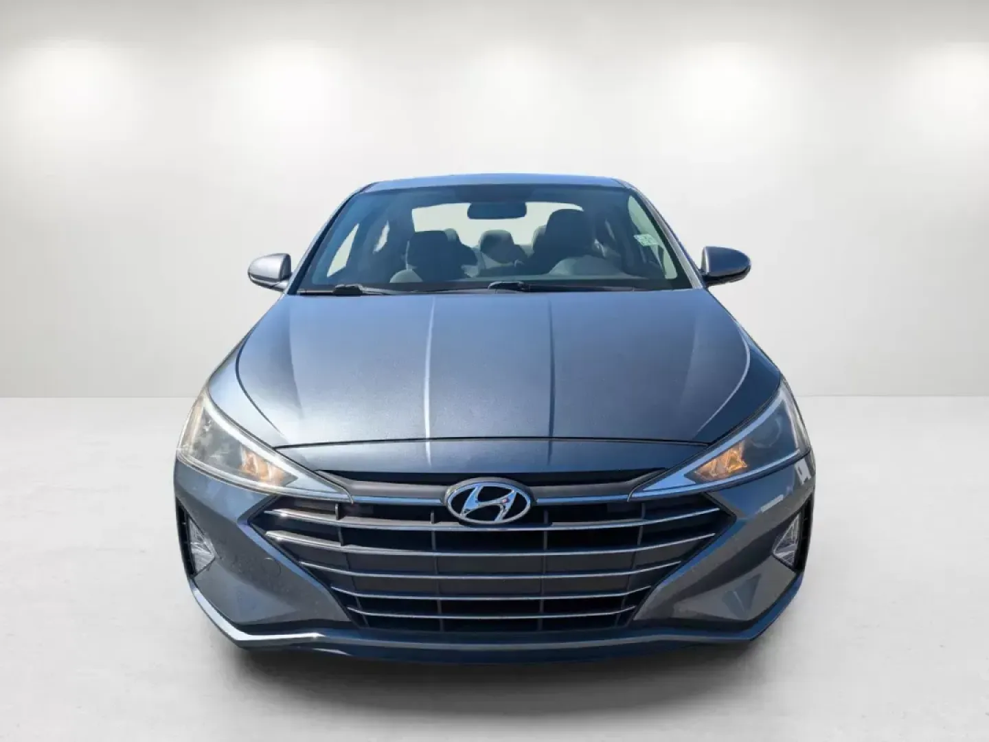2019 /Gray Hyundai Elantra SE (KMHD74LF1KU) with an Regular Unleaded I-4 2.0 L/122 engine, 6-Speed Automatic w/OD transmission, located at 521 Old Farm Lane Rd, Prattville, AL, 36066, (334) 325-1505, 32.482460, -86.416367 - 2019 Hyundai Elantra SE - Photo#7
