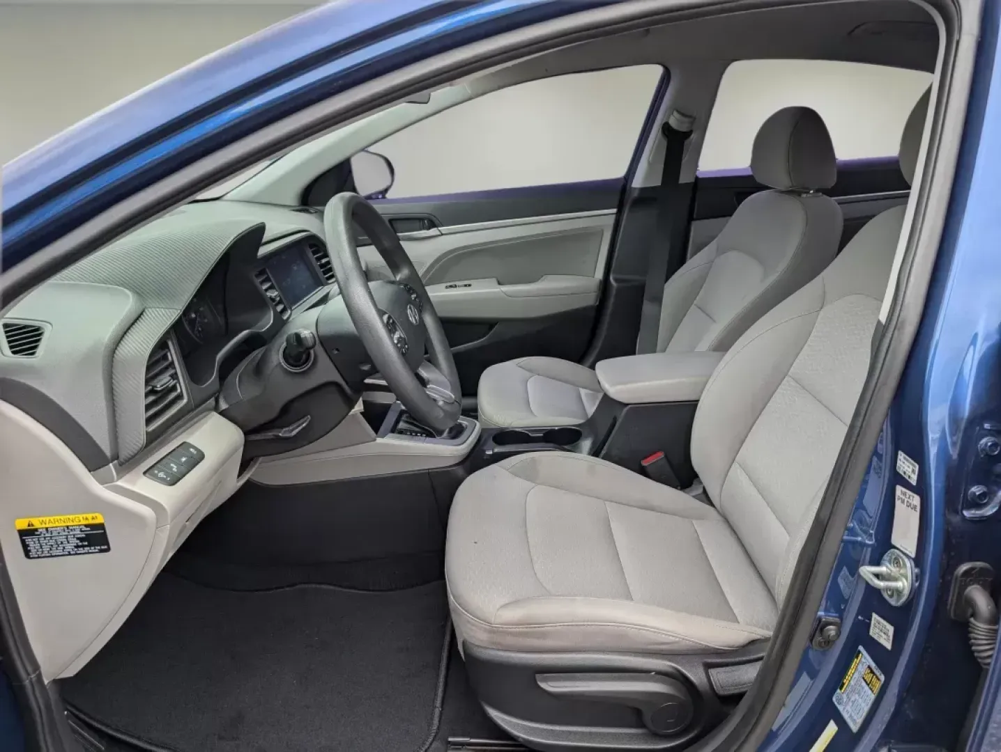 2019 /Gray Hyundai Elantra SEL (5NPD84LF6KH) with an Regular Unleaded I-4 2.0 L/122 engine, 6-Speed Automatic w/OD transmission, located at 1430 Gateway Drive, Opelika, AL, 36801, (334) 239-0944, 32.637871, -85.409790 - **Explore the Open Road with the 2019 Hyundai Elantra SEL at Gils Auto - Opelika!**<br /> <br /> Are you ready for your next adventure? Whether you're commuting to work, running errands around Opelika, or planning a spontaneous weekend getaway, the 2019 Hyundai Elantra SEL is the perfect companion. - Photo#9