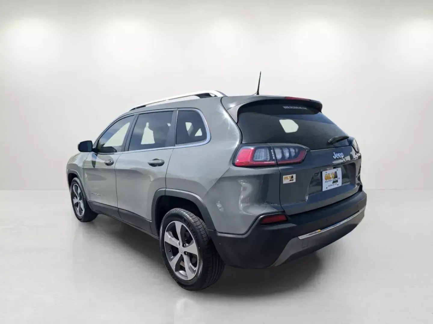 2019 /Black Jeep Cherokee Limited (1C4PJLDB2KD) with an Regular Unleaded I-4 2.4 L/144 engine, 9-Speed Automatic w/OD transmission, located at 5115 14th Ave., Columbus, GA, 31904, (706) 323-0345, 32.511494, -84.971046 - **Explore Your Next Adventure with the 2019 Jeep Cherokee Limited at Gils Auto - Columbus!**<br /> <br /> Are you ready to embrace a lifestyle of adventure and exploration? Whether you're a growing family seeking a reliable vehicle for school runs, a commuter tackling the daily grind, or a weekend w - Photo#7
