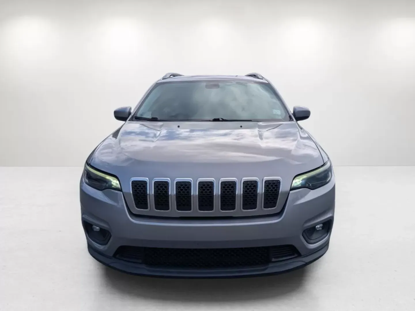 2019 /Black Jeep Cherokee Latitude (1C4PJLCB0KD) with an Other engine, located at 5115 14th Ave., Columbus, GA, 31904, (706) 323-0345, 32.511494, -84.971046 - ### Adventure Awaits with This 2019 Jeep Cherokee Latitude at Gils Auto!<br /> <br /> If you're ready to elevate your driving experience, the 2019 Jeep Cherokee Latitude is the perfect vehicle for your lifestyle. Whether you're a growing family seeking spacious comfort or a weekend adventurer cravin - Photo#1