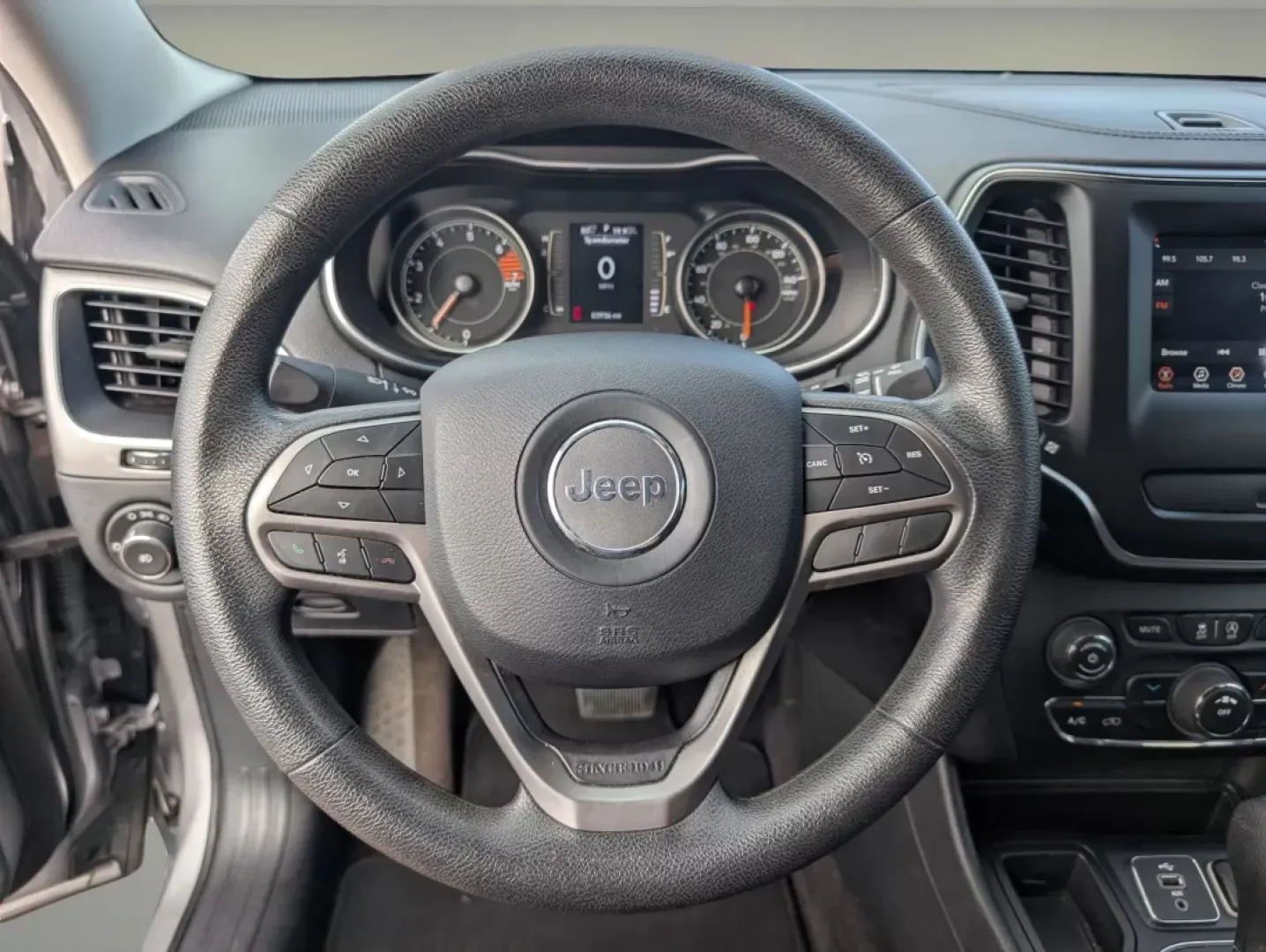 2019 /Black Jeep Cherokee Latitude (1C4PJLCB0KD) with an Other engine, located at 5115 14th Ave., Columbus, GA, 31904, (706) 323-0345, 32.511494, -84.971046 - ### Adventure Awaits with This 2019 Jeep Cherokee Latitude at Gils Auto!<br /> <br /> If you're ready to elevate your driving experience, the 2019 Jeep Cherokee Latitude is the perfect vehicle for your lifestyle. Whether you're a growing family seeking spacious comfort or a weekend adventurer cravin - Photo#15