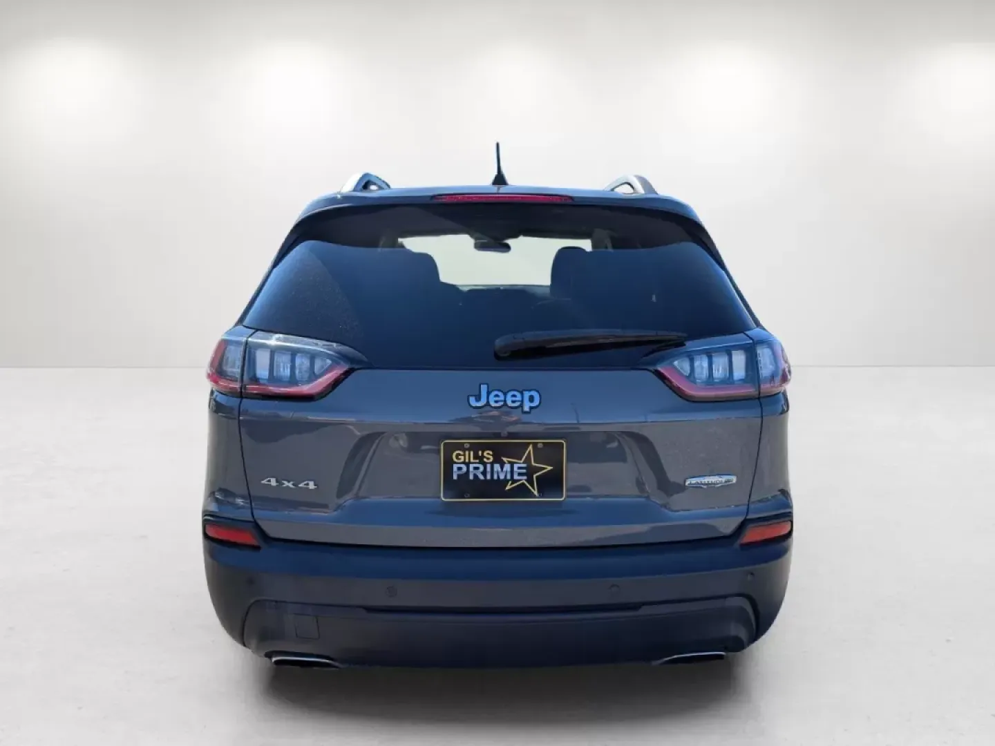 2019 /Black Jeep Cherokee Latitude Plus (1C4PJMLX5KD) with an Other engine, located at 3959 U.S. 80 W, Phenix City, AL, 36870, (334) 297-4885, 32.469296, -85.135185 - Discover the perfect blend of style, functionality, and performance that the 2019 Jeep Cherokee Latitude Plus brings to your life! Whether you're seeking reliable transportation for your growing family or planning thrilling weekend adventures, this versatile crossover is designed to meet all your ne - Photo#6