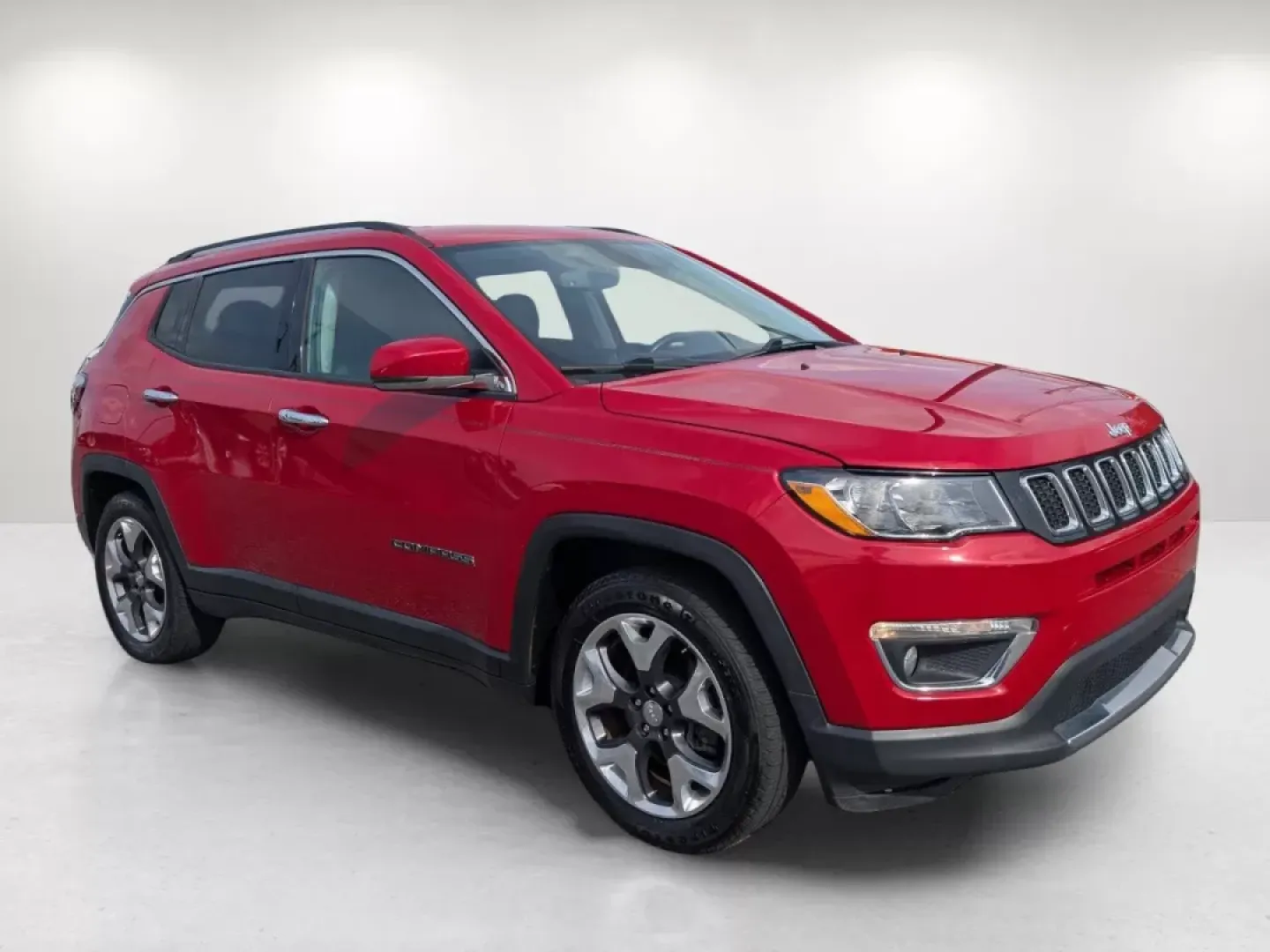 2019 /Black Jeep Compass Limited (3C4NJCCB7KT) with an Other engine, located at 3959 U.S. 80 W, Phenix City, AL, 36870, (334) 297-4885, 32.469296, -85.135185 - ### Experience Adventure and Comfort with the 2019 Jeep Compass Limited at Gils Auto<br /> <br /> Are you ready to embrace the open road and create unforgettable memories with family and friends? The 2019 Jeep Compass Limited, now available at Gils Auto in Phenix City, AL, is the perfect companion f - Photo#3